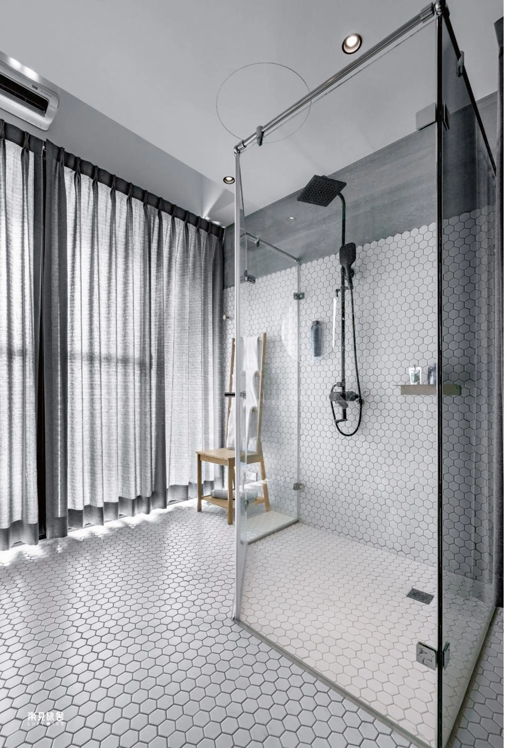 Bathroom in Loft Inn