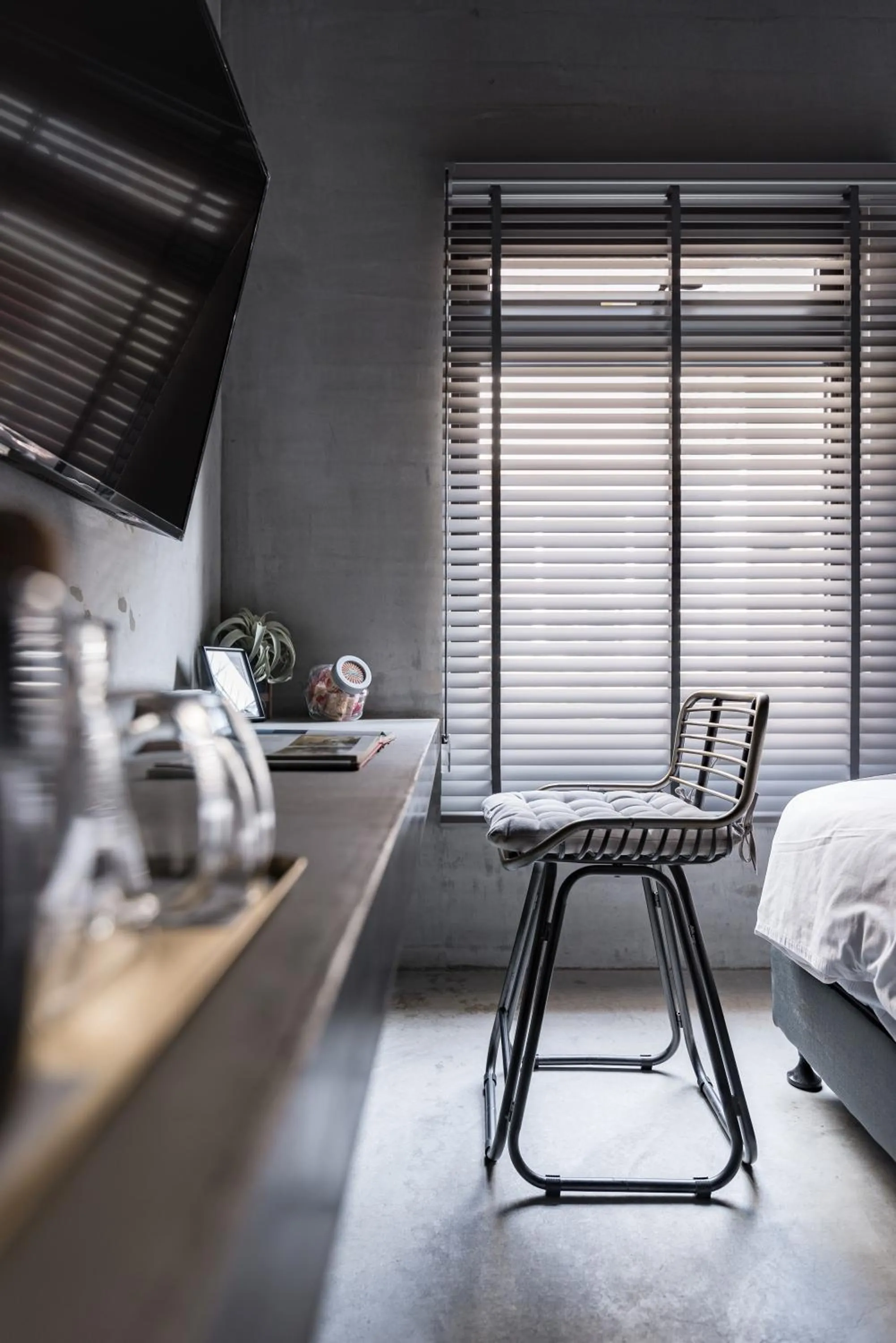 Seating area in Loft Inn