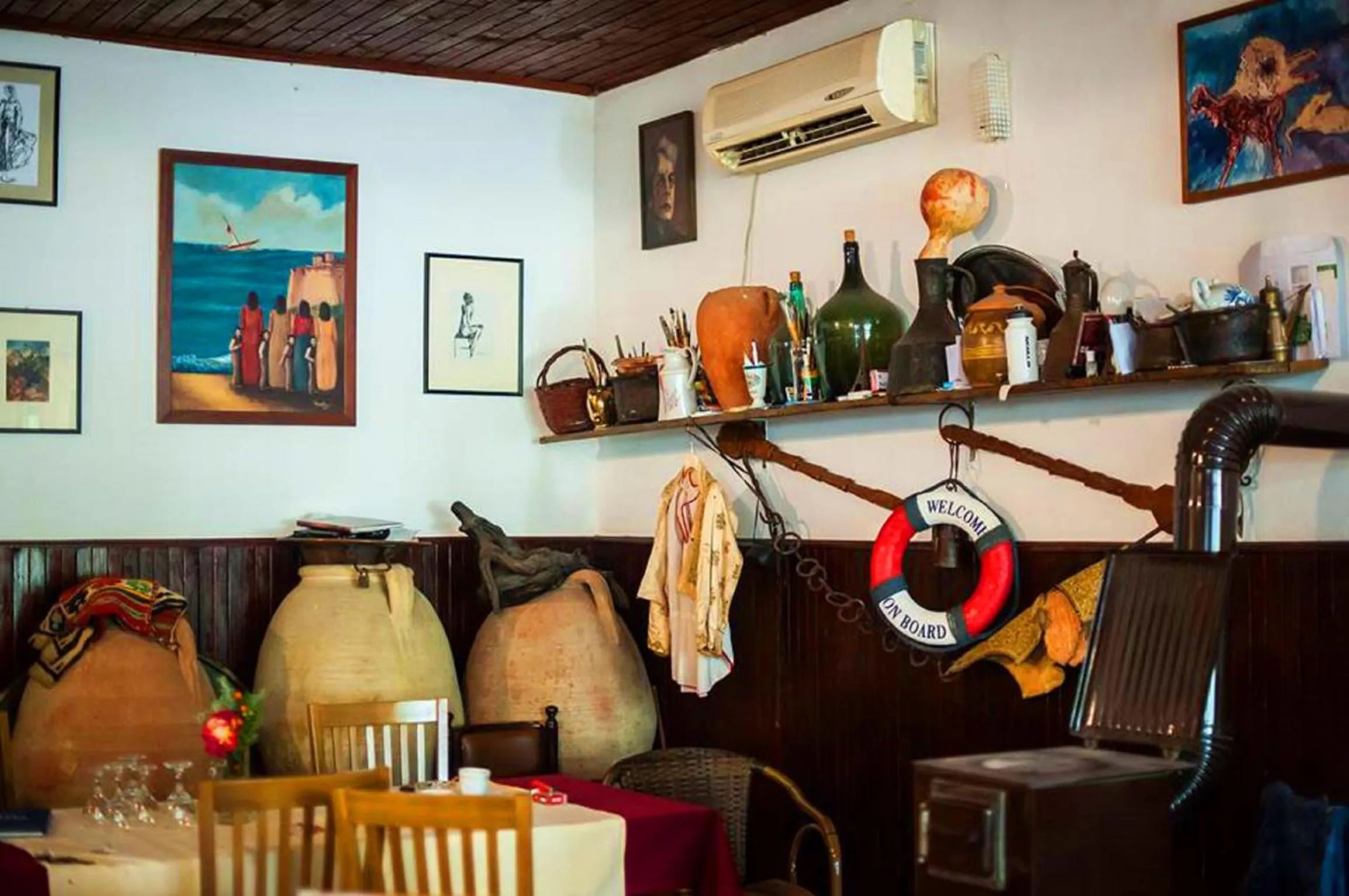 Food and drinks in B&B Lovac