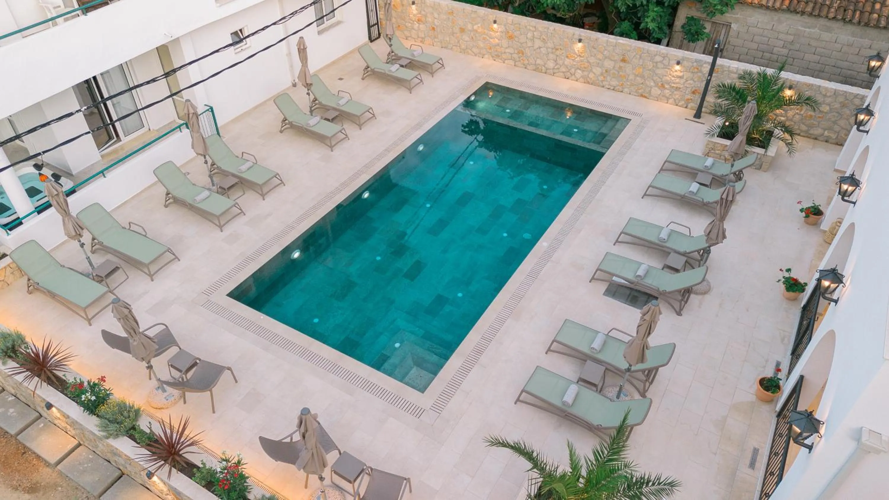 Swimming pool in B&B Lovac