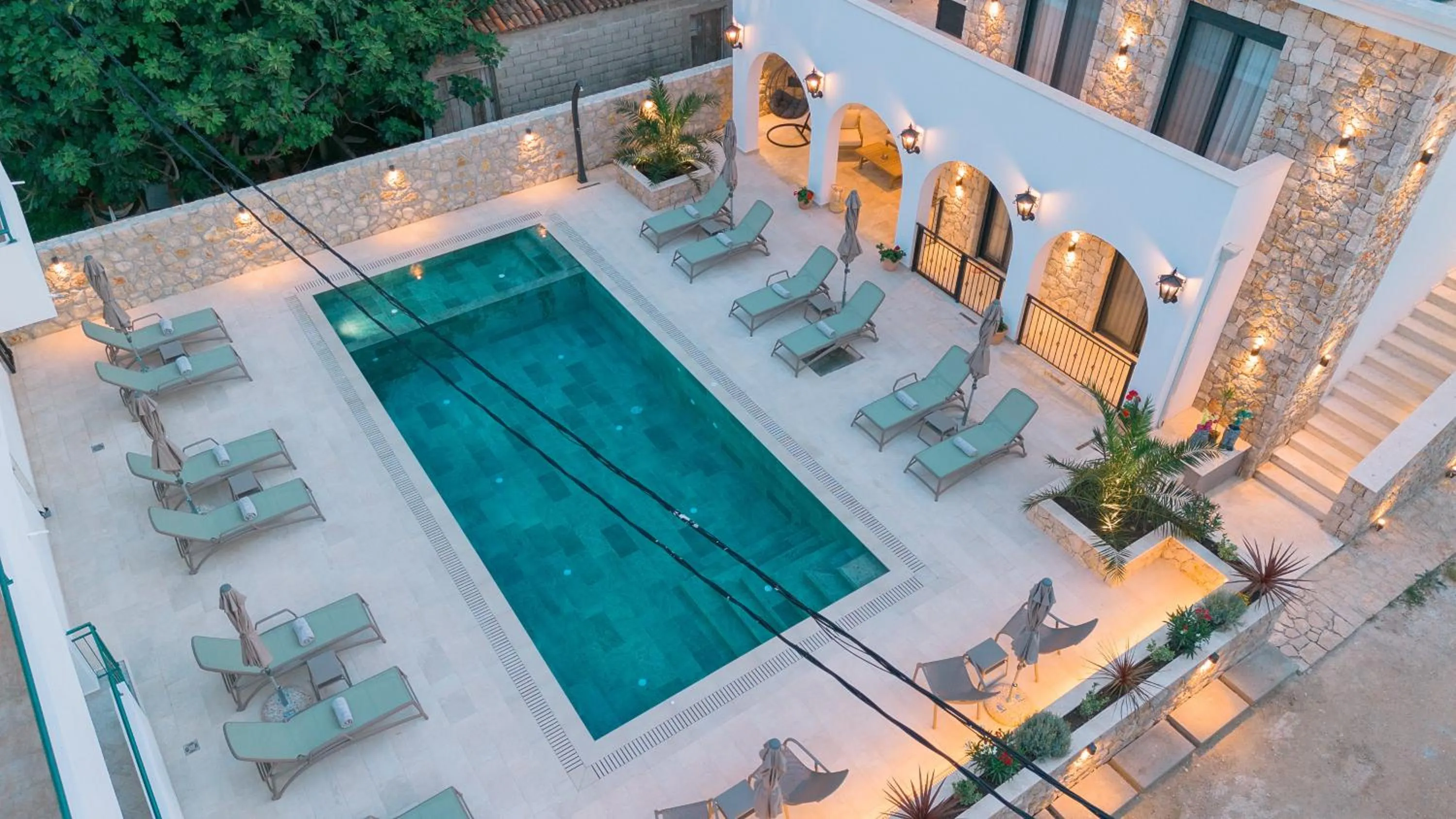 Pool view in B&B Lovac