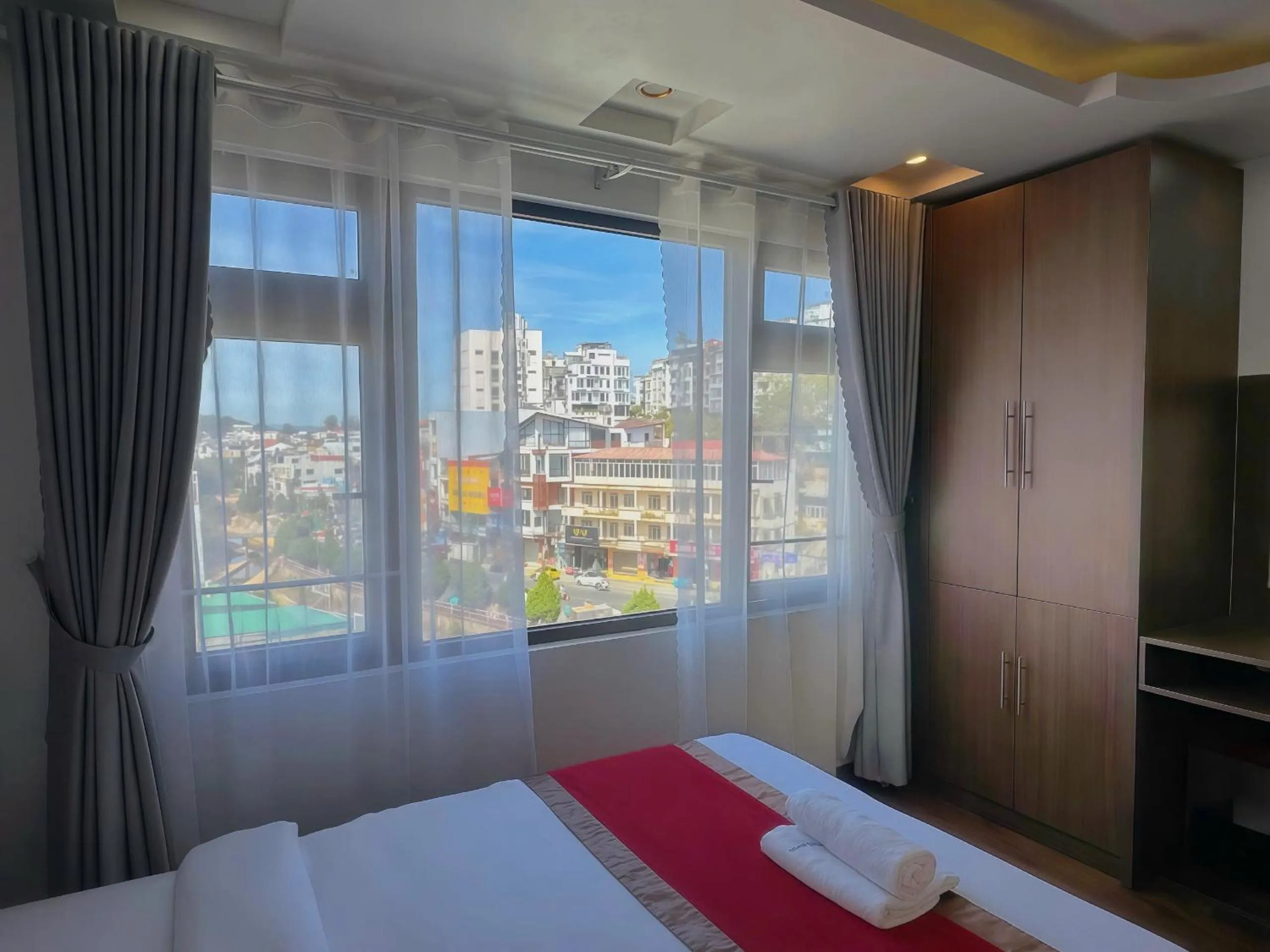 City view, Bed in Le Tuan Minh Hotel