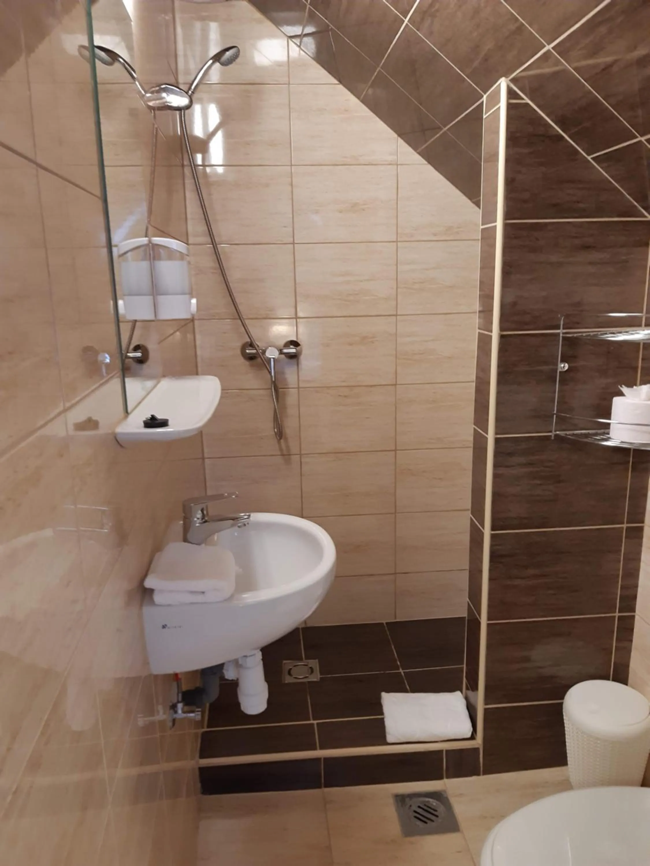 Property building in Katalin Motel & Étterem