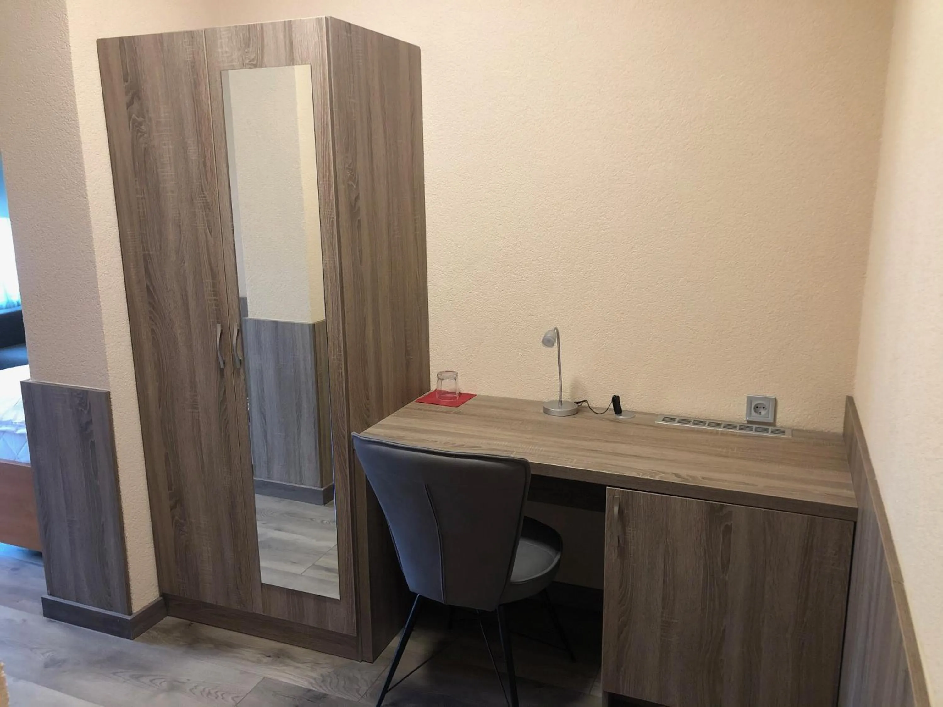 wardrobe in Katalin Motel & Étterem