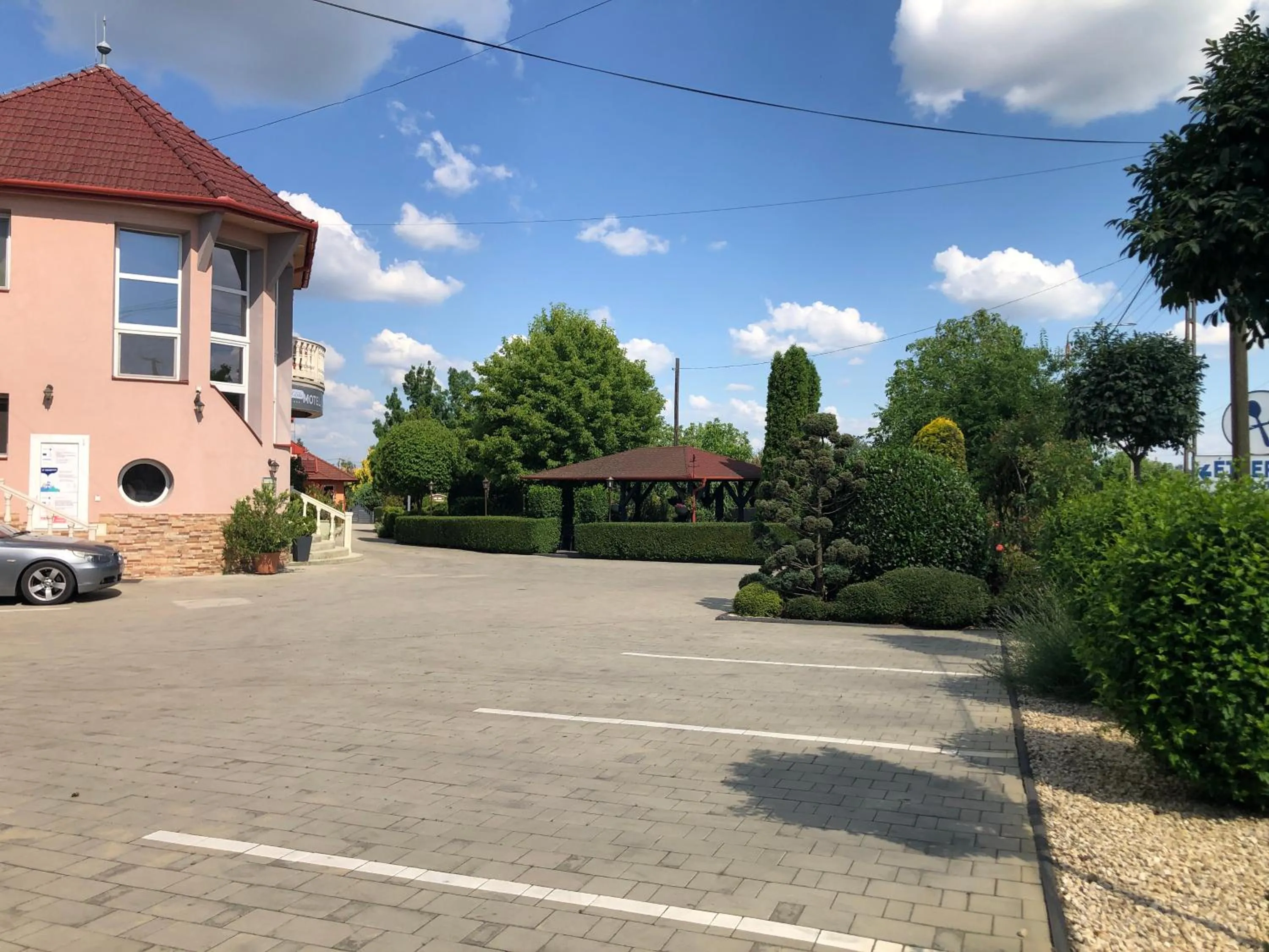 Property building in Katalin Motel & Étterem