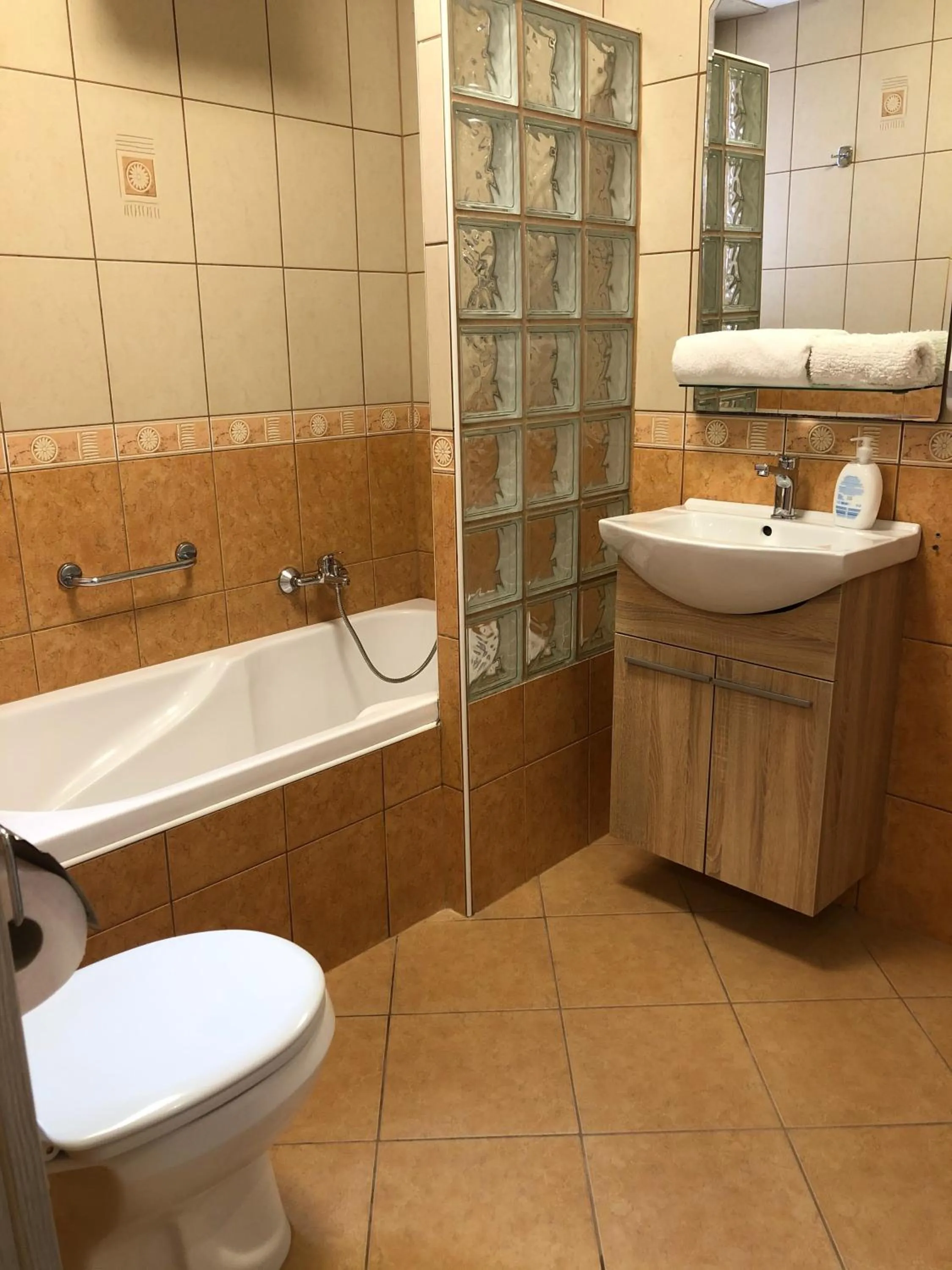 Toilet in Katalin Motel & Étterem