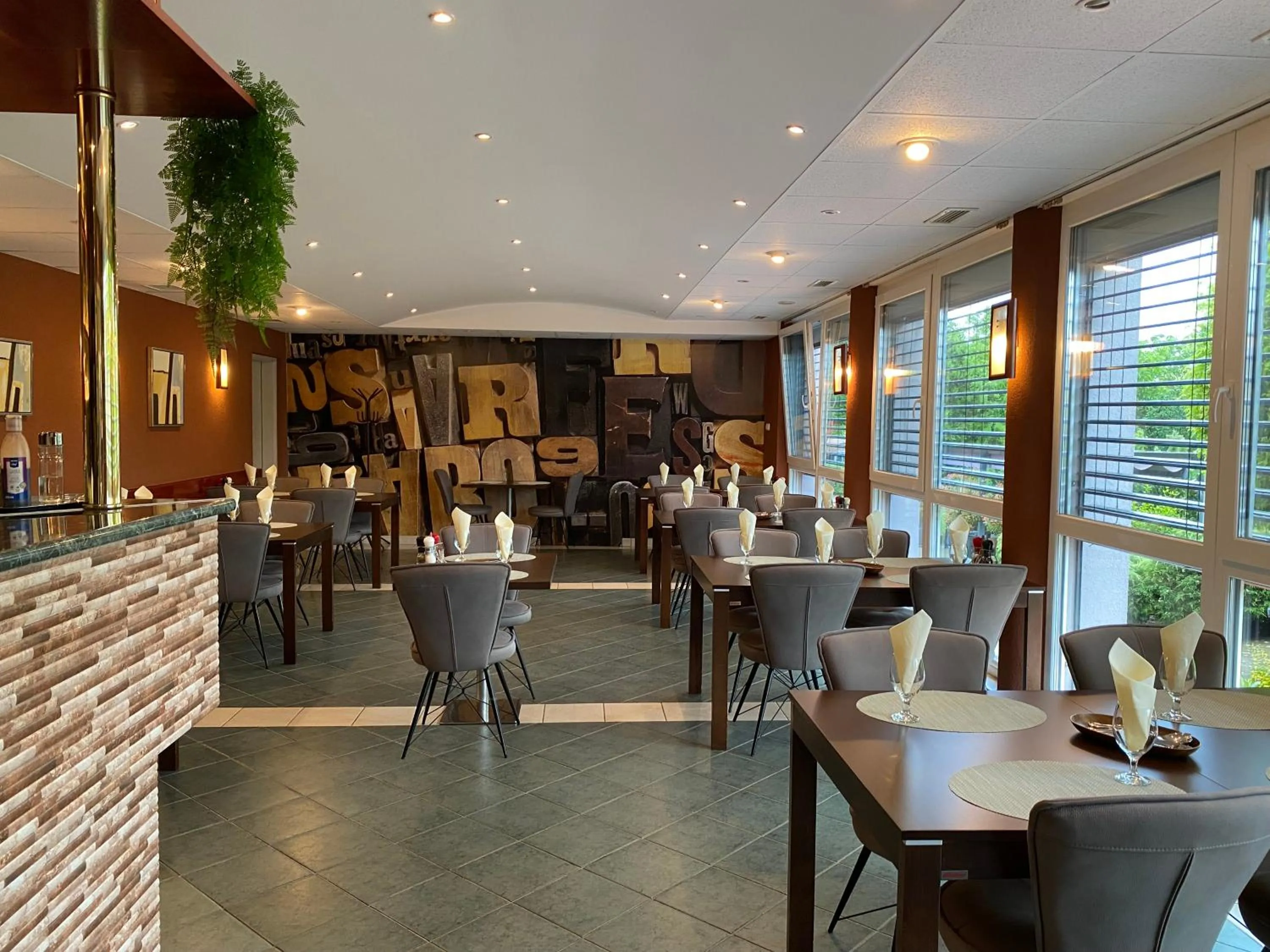 Restaurant/places to eat in Katalin Motel & Étterem