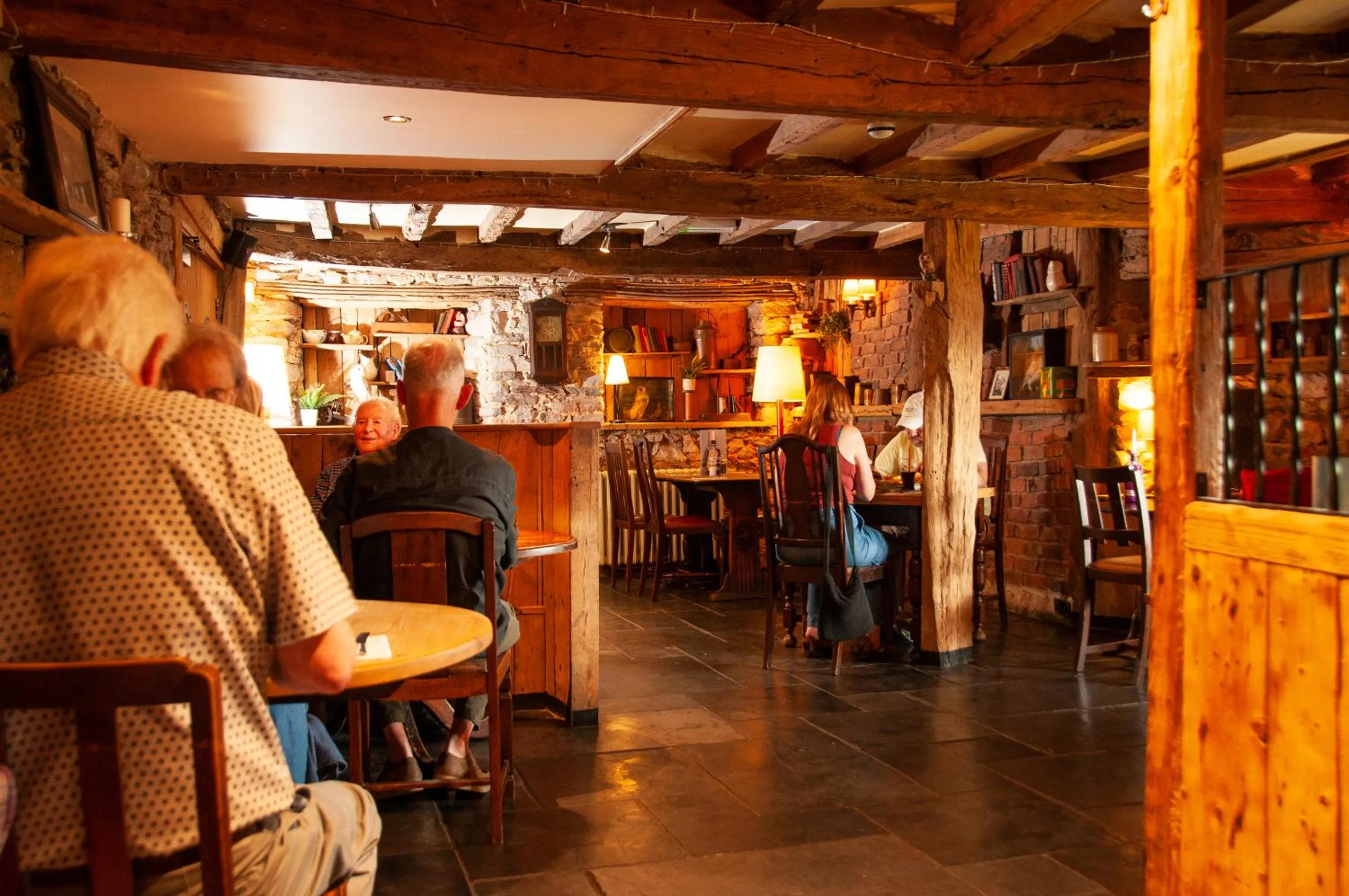 Dining area in Barn Owl Inn