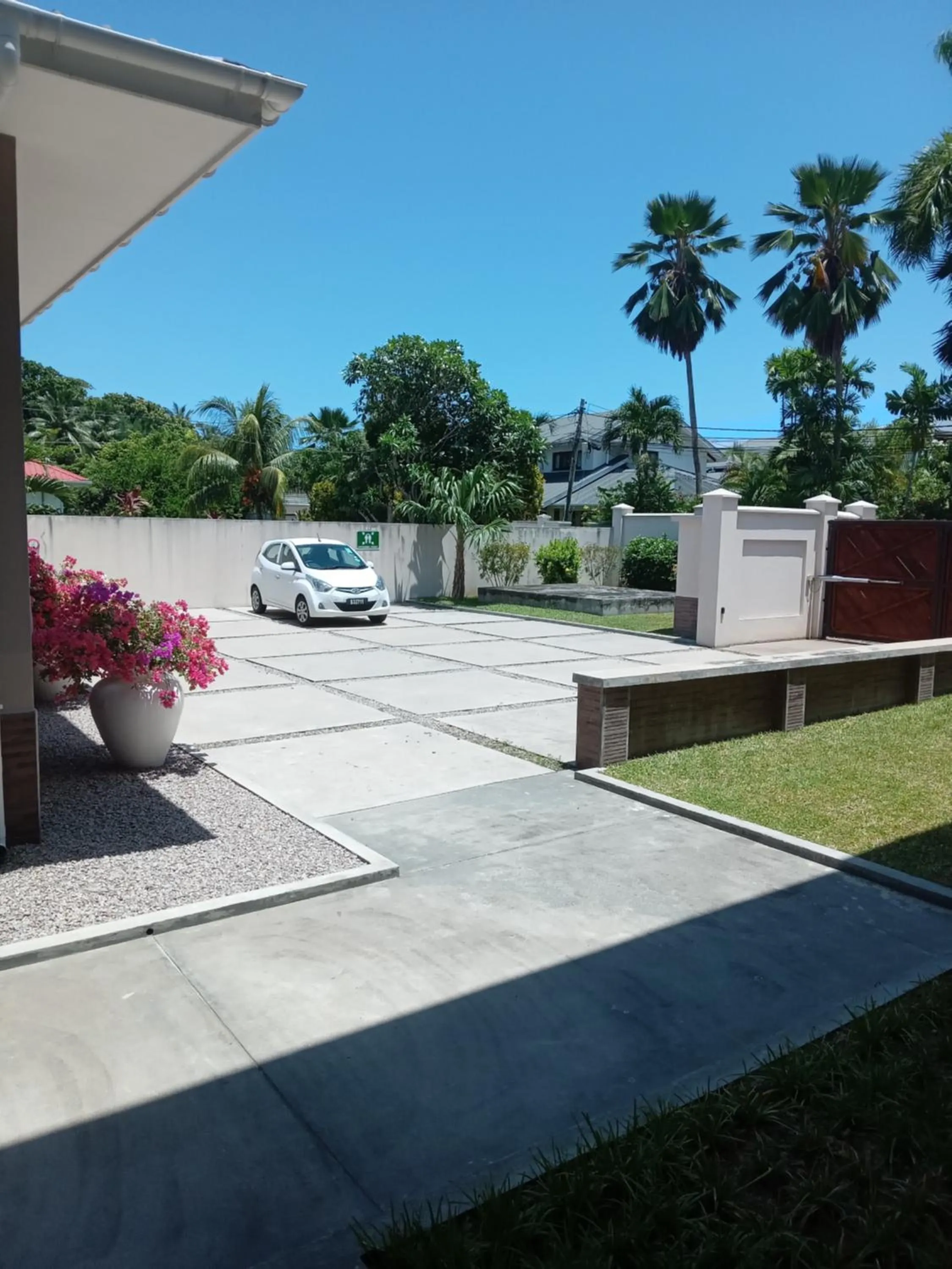 Parking in Hotel La Roussette