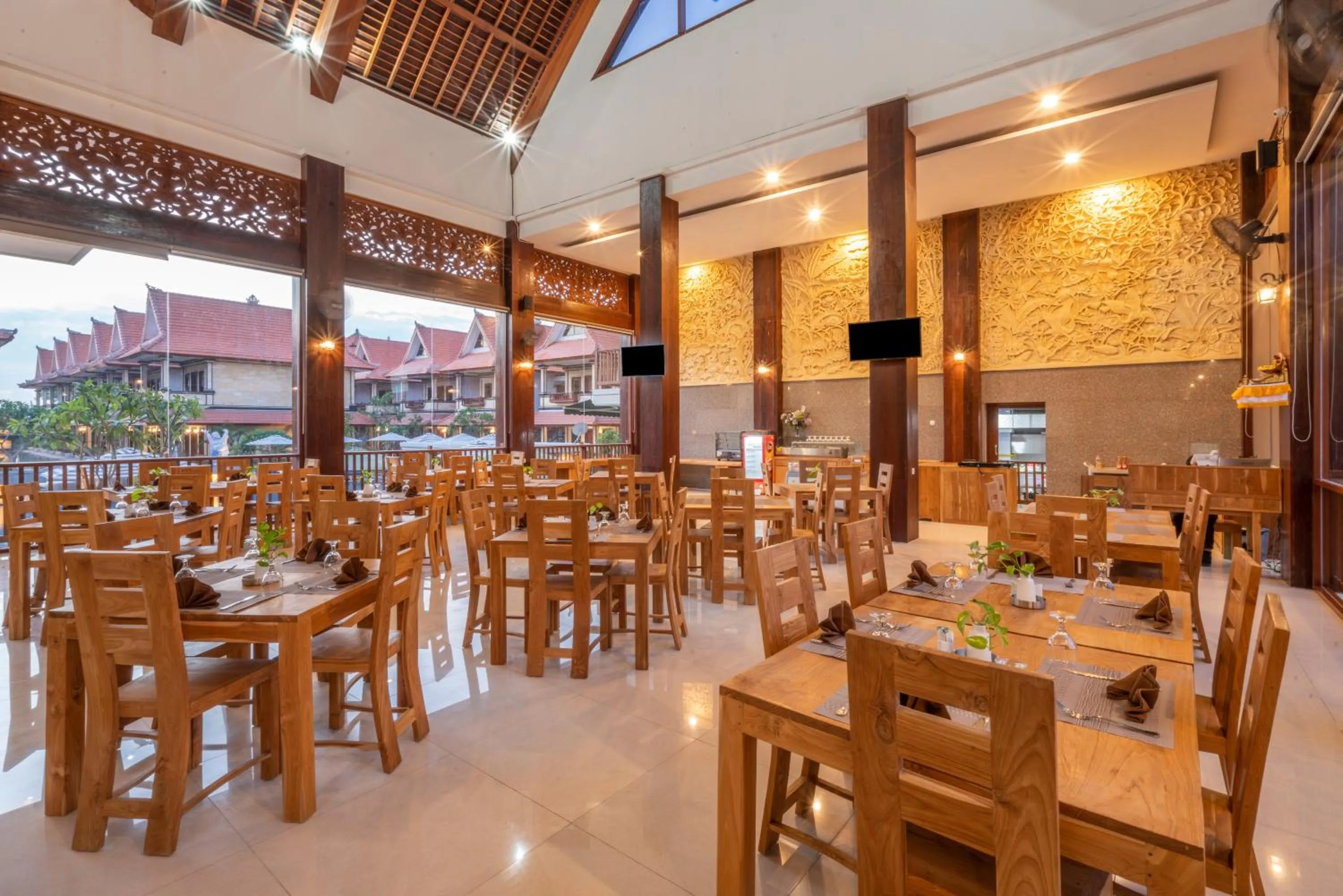 Restaurant/places to eat in The Salila Beach Resort