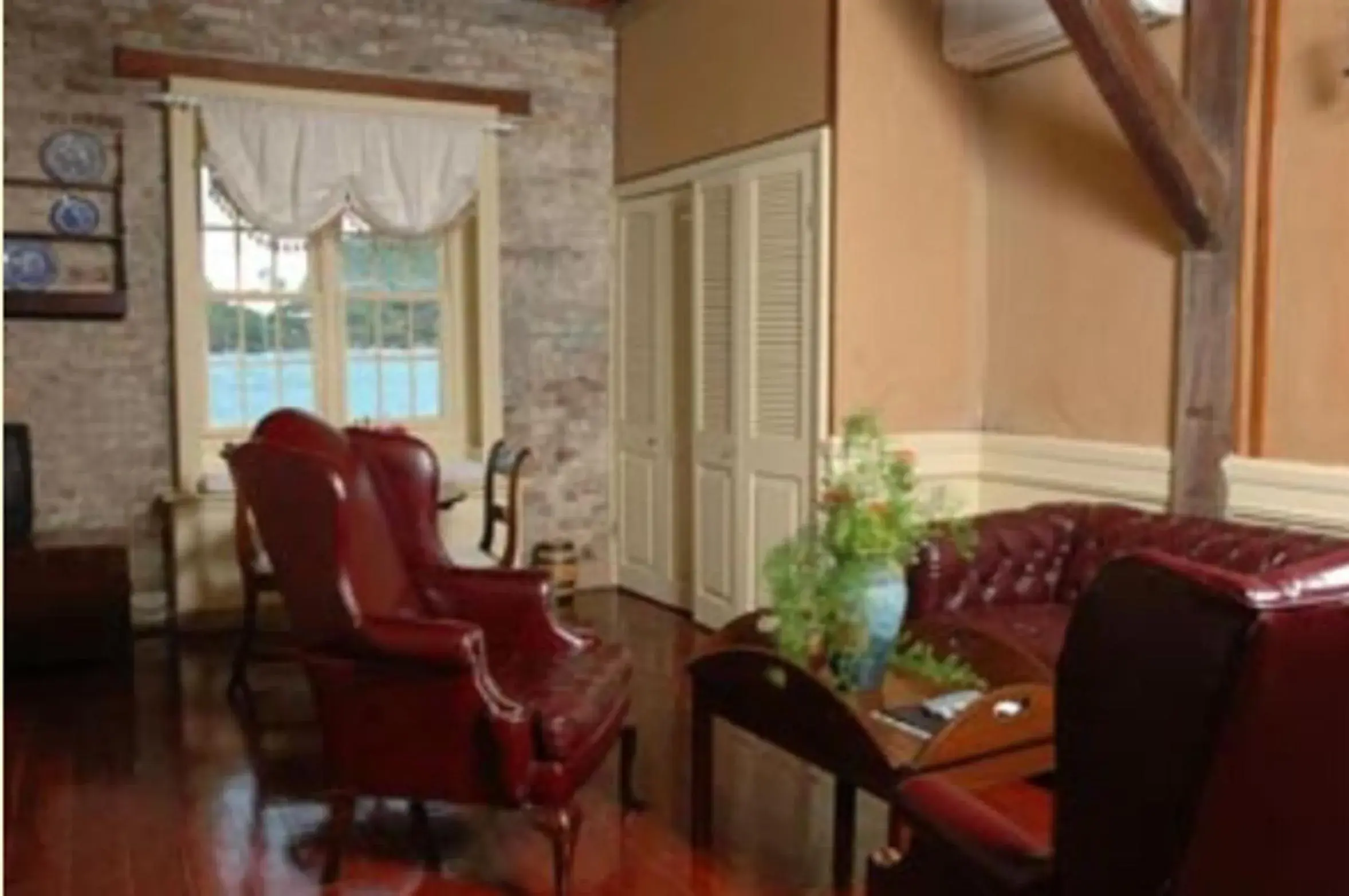 Georgian Studio - single occupancy in Copper and Lumber Store Hotel Georgian Studio - single occupancy in Copper and Lumber Store Hotel