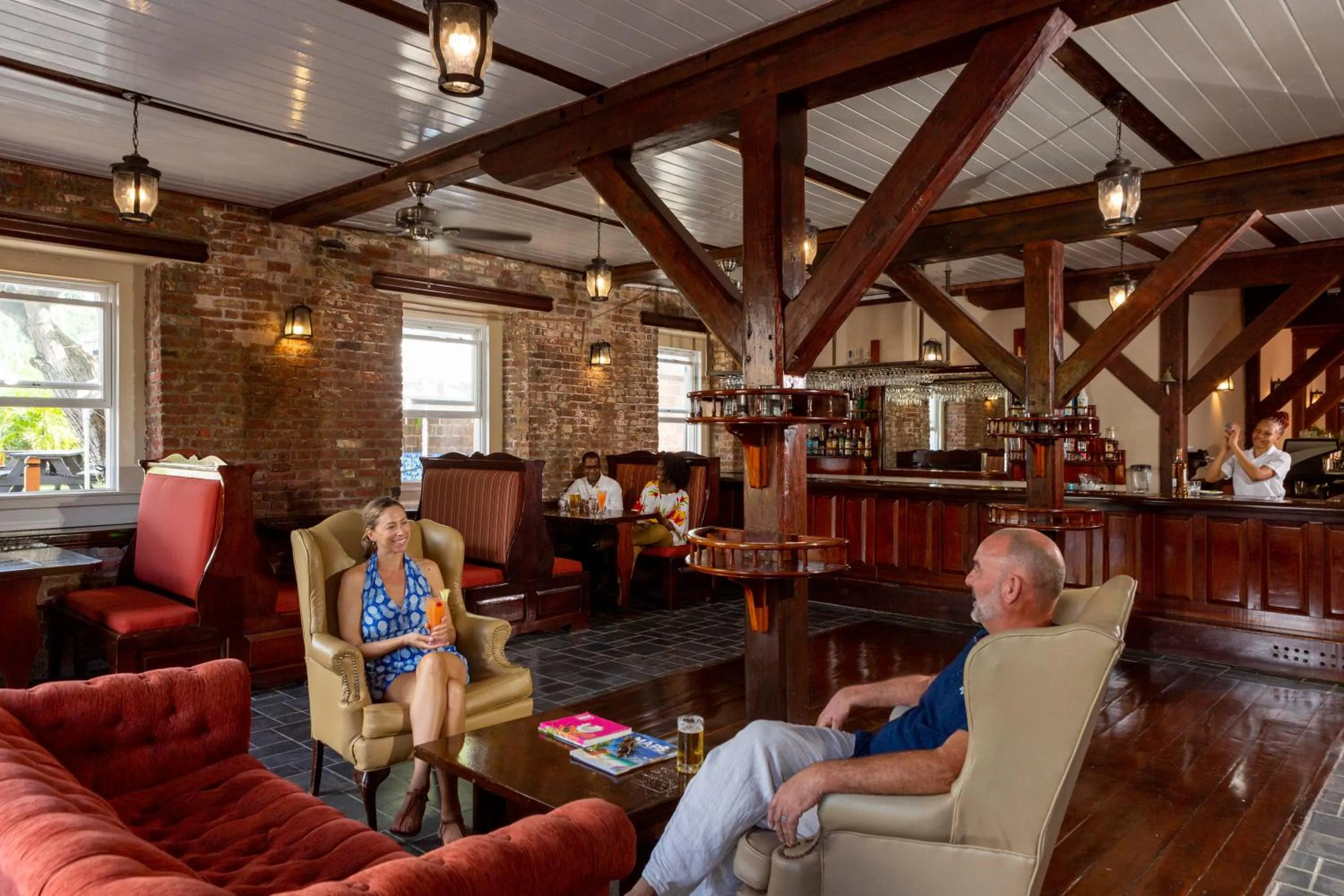 Restaurant/places to eat in Copper and Lumber Store Hotel