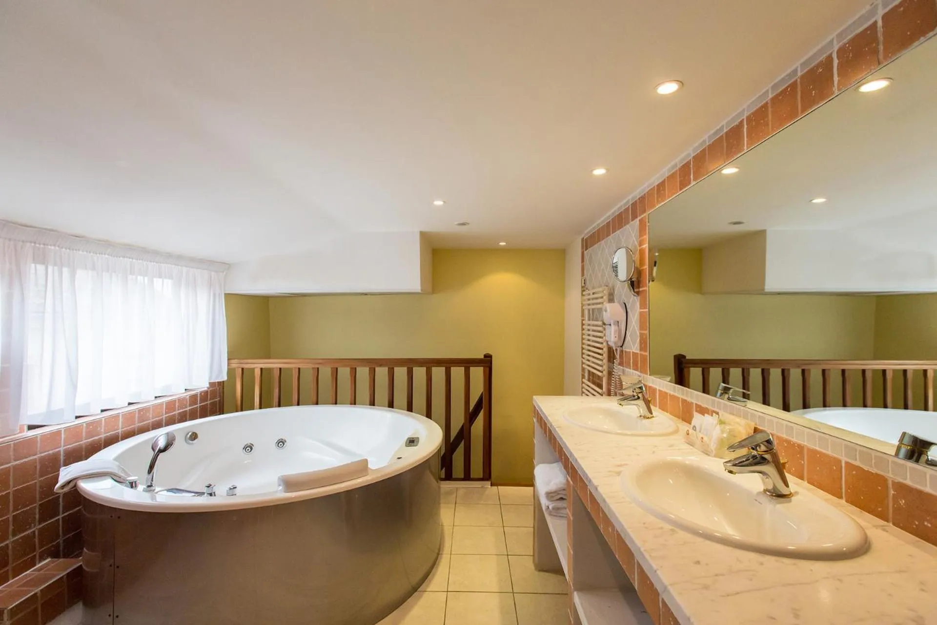 Bathroom in Grand Hotel d'Orange, BW Signature Collection