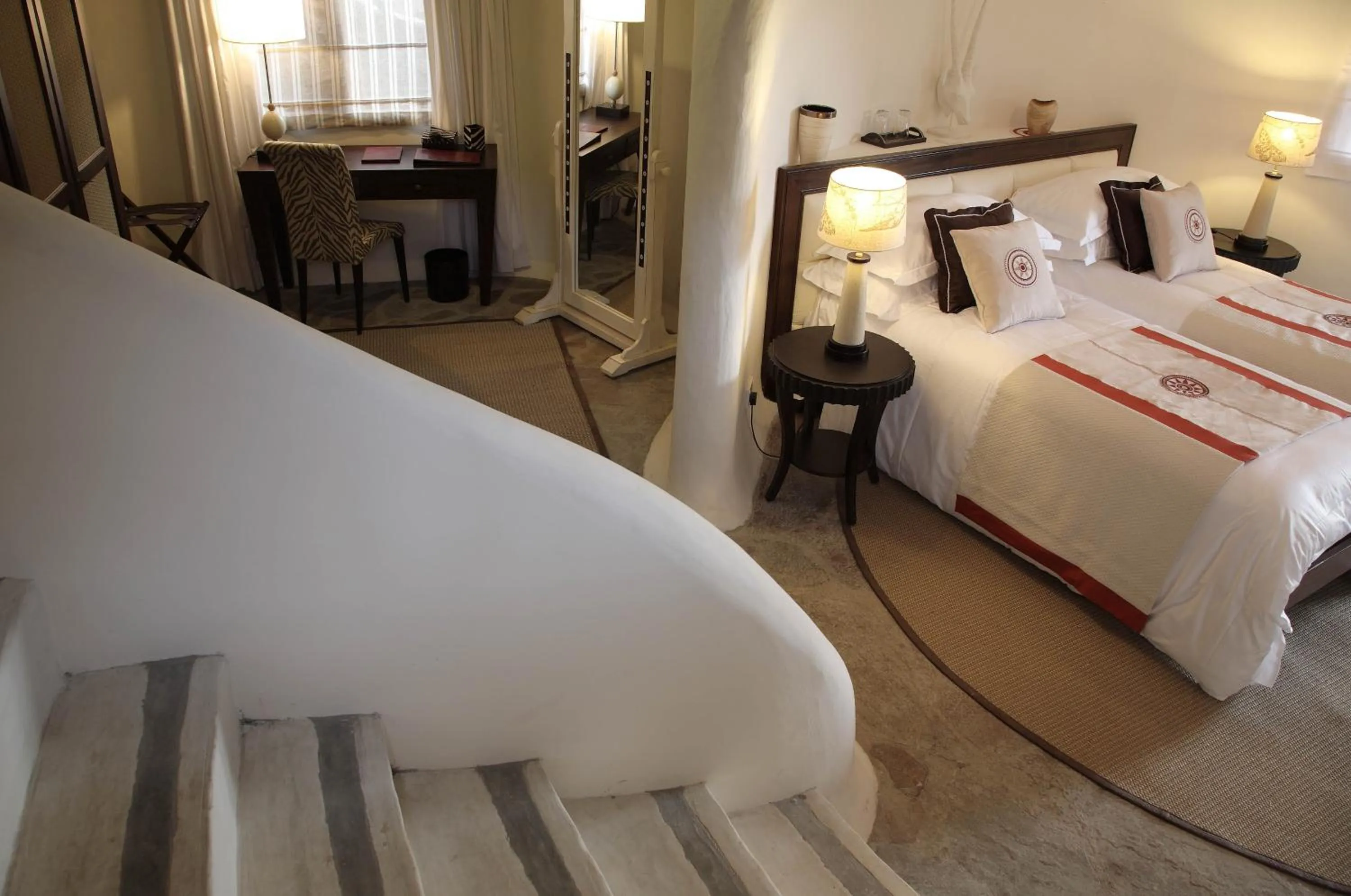 Photo of the whole room, Bed in Olarro Lodge