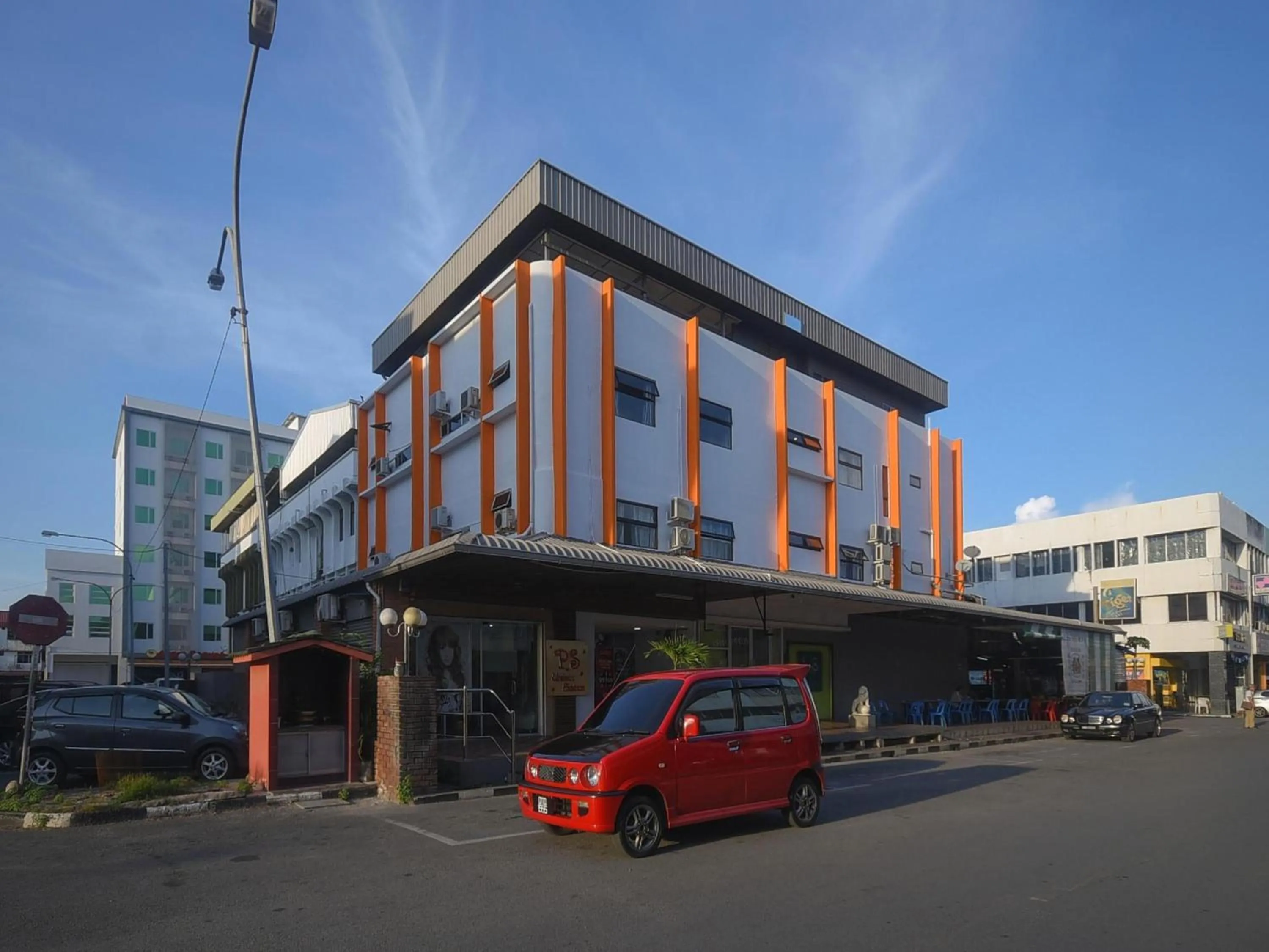 Property building in Hotel O agon Inn