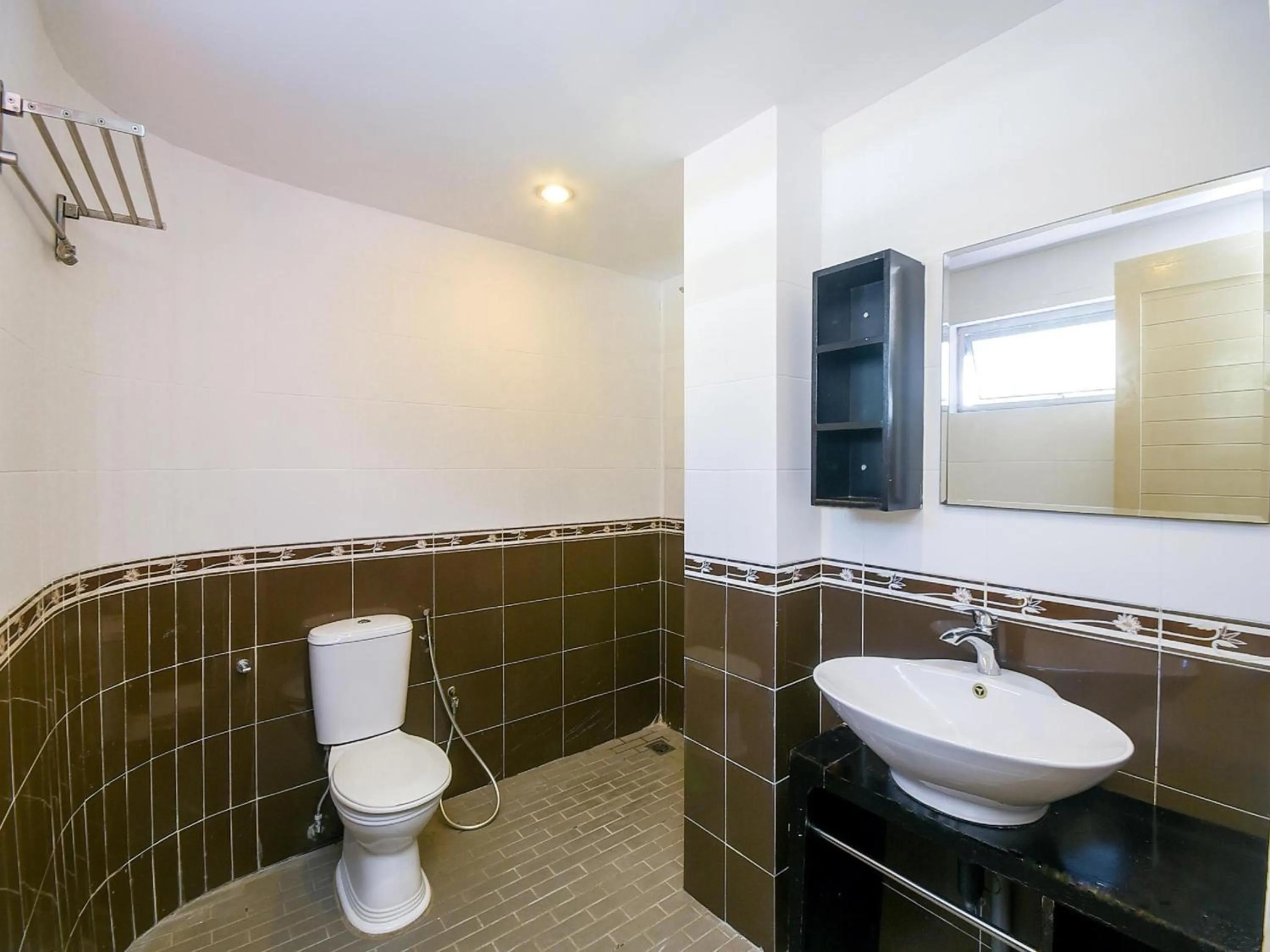 Bathroom in Hotel O agon Inn