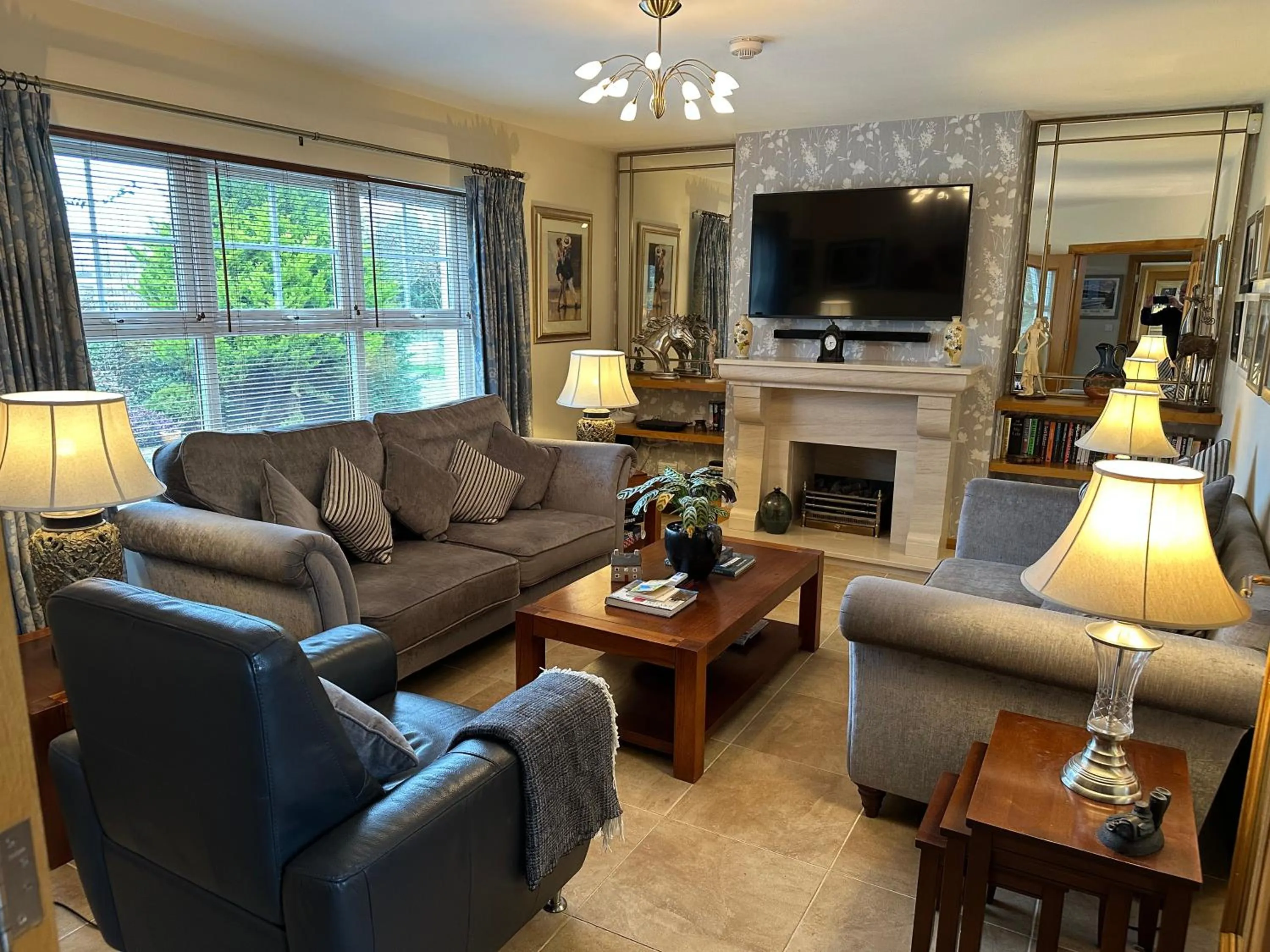 Seating area in Crowfield Country House
