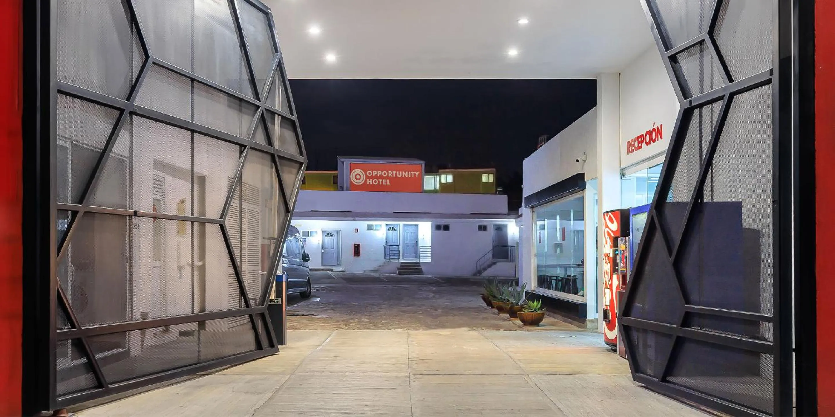 Facade/entrance in Opportunity León