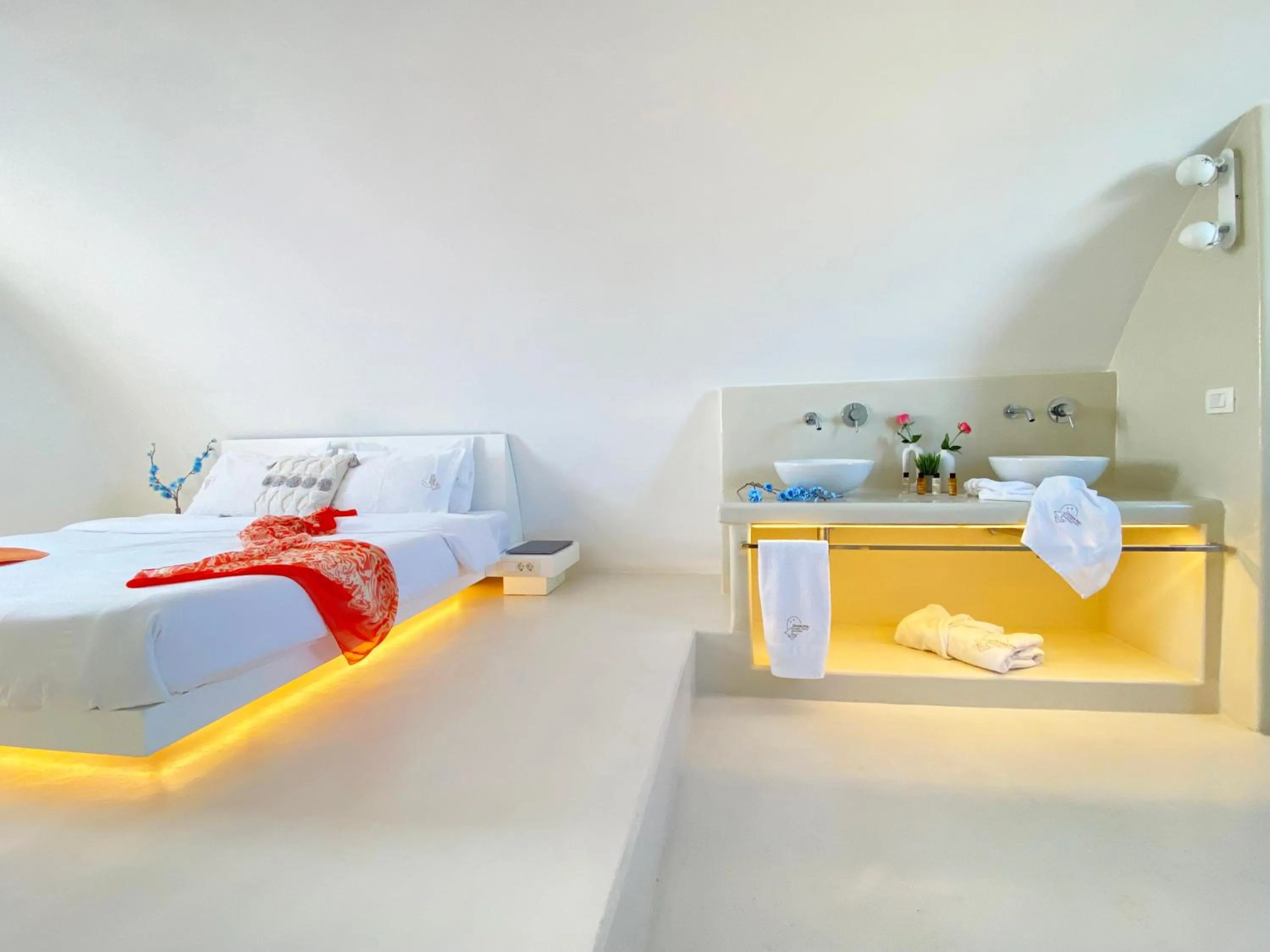 Bedroom, Bed in Diamond Luxury Suites Collection