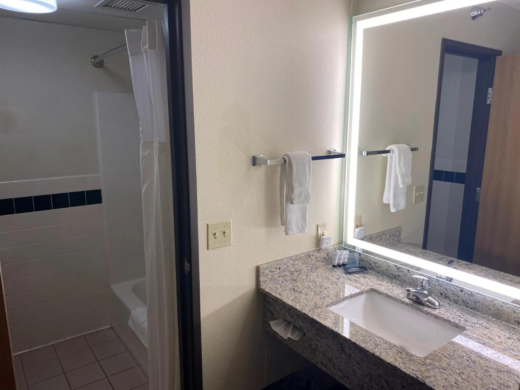 AmericInn by Wyndham Two Harbors Near Lake Superior