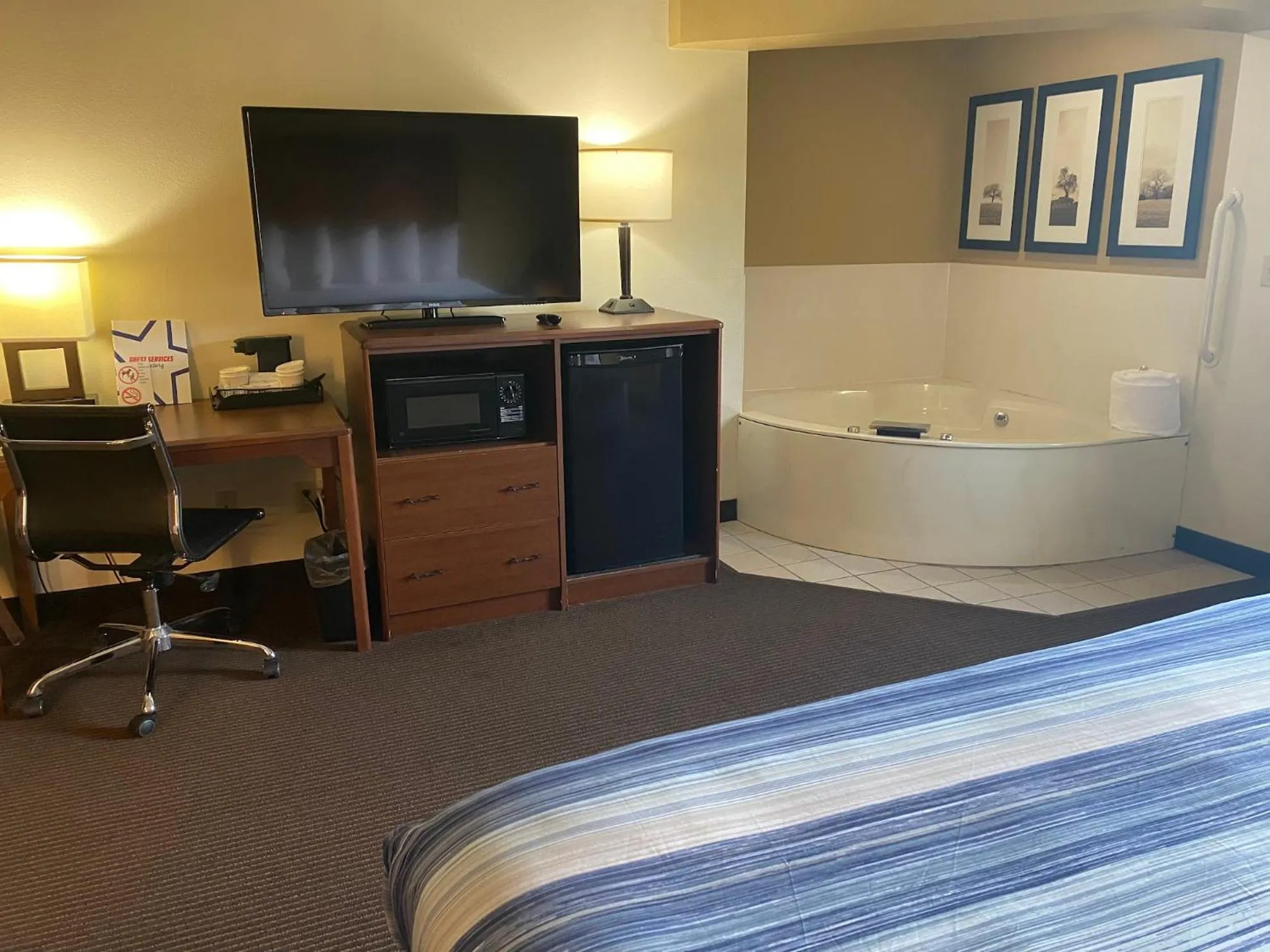 AmericInn by Wyndham Two Harbors Near Lake Superior