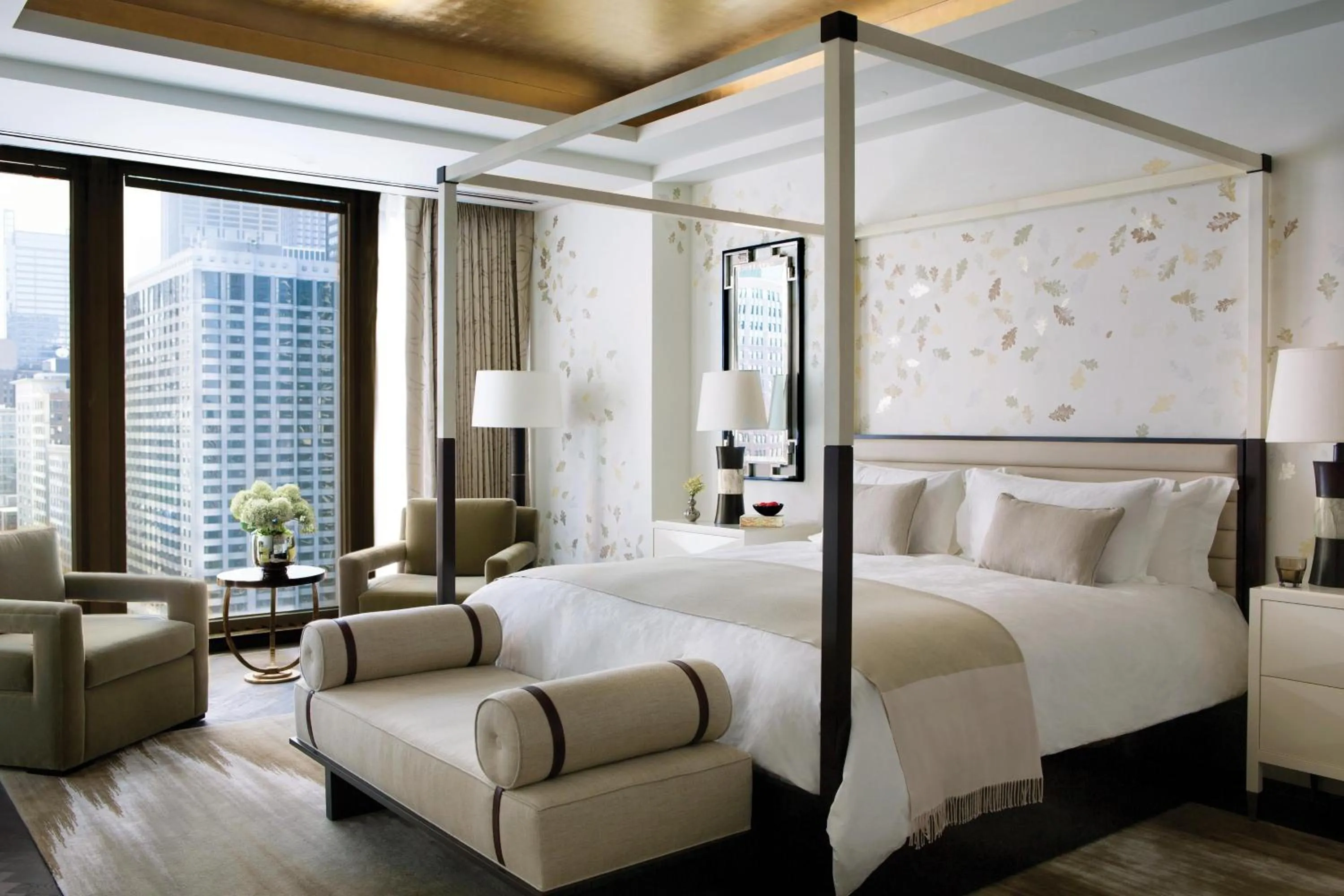 Bedroom, Bed in The Langham Chicago