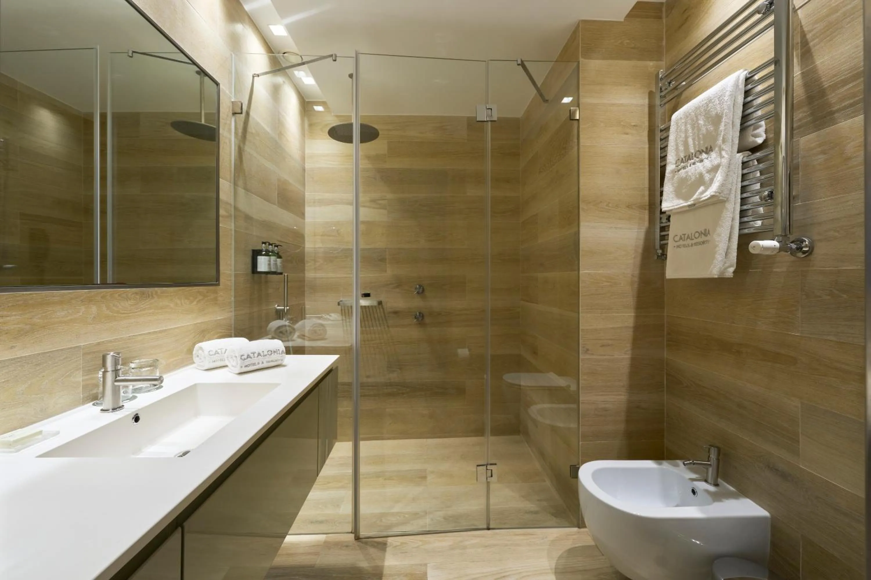 Shower in Catalonia Porto