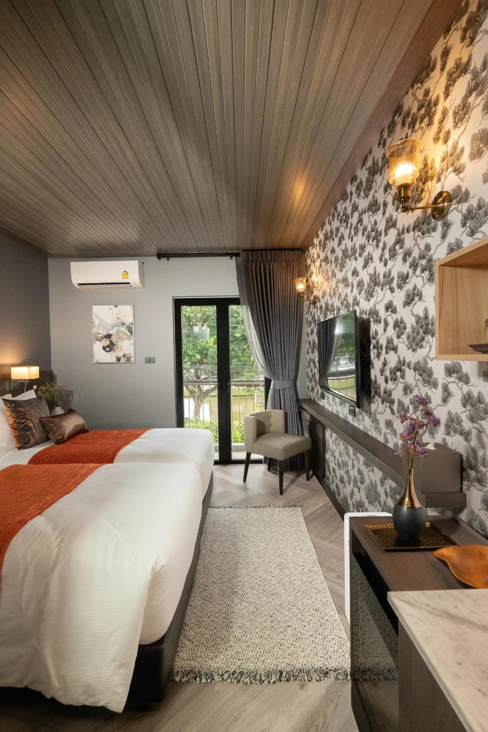 View (from property/room), Bed in Sanae' Oldtown Hotel