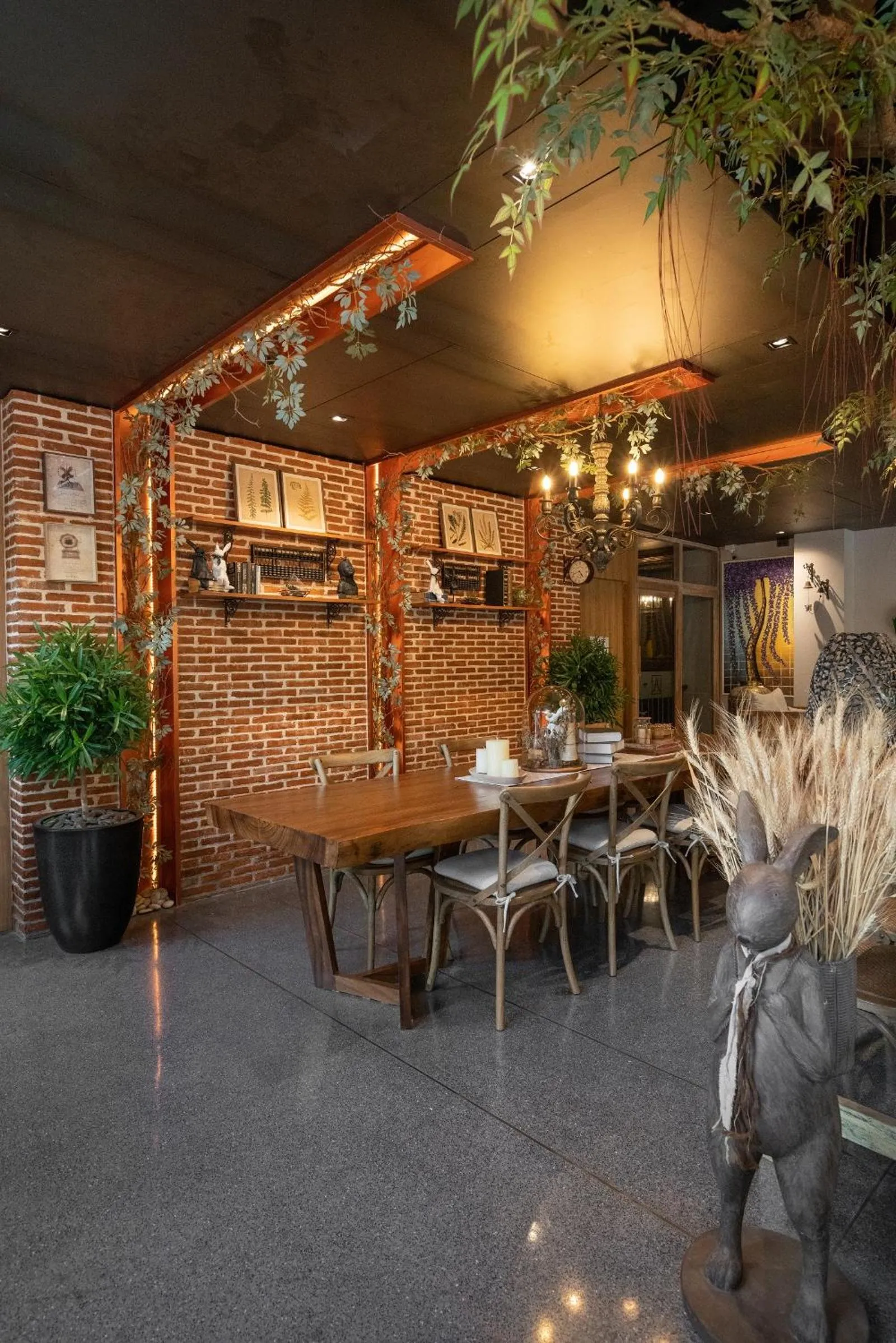 Seating area in Sanae' Oldtown Hotel