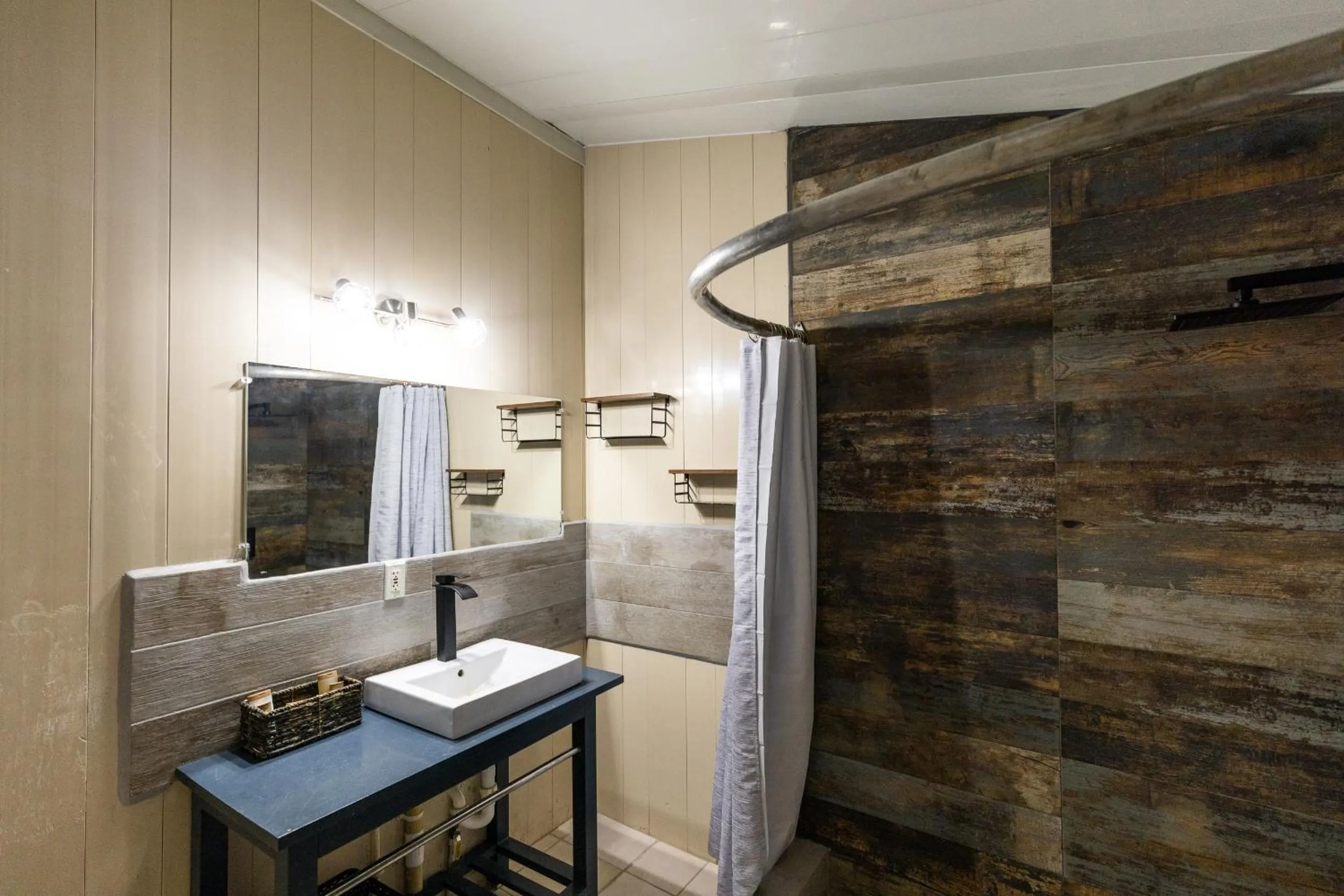 Bathroom in South Coast Horizon