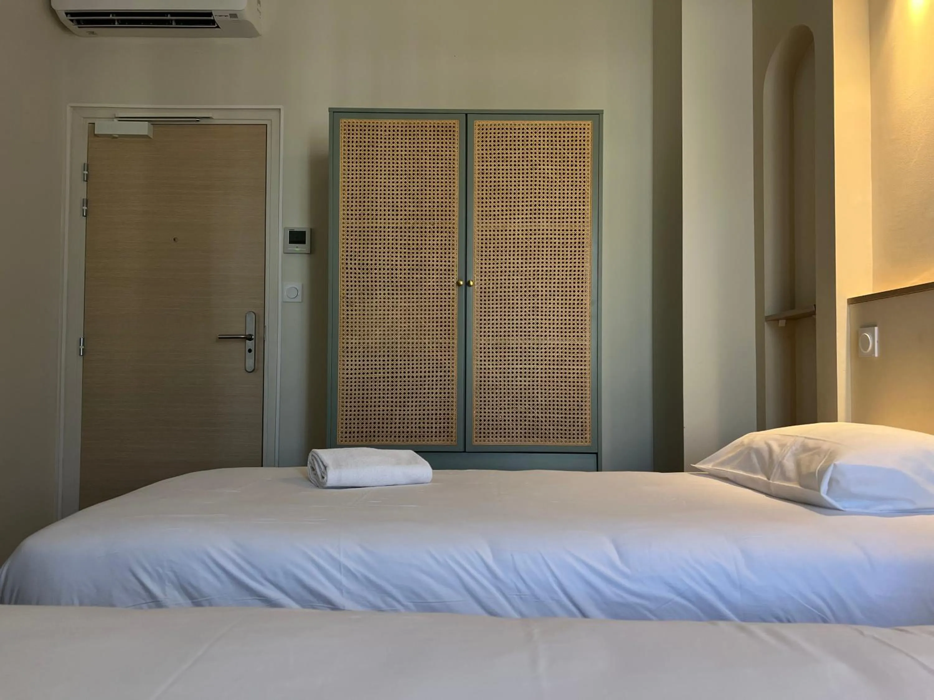 Bed in Adonis Sanary Grand Hôtel des Bains