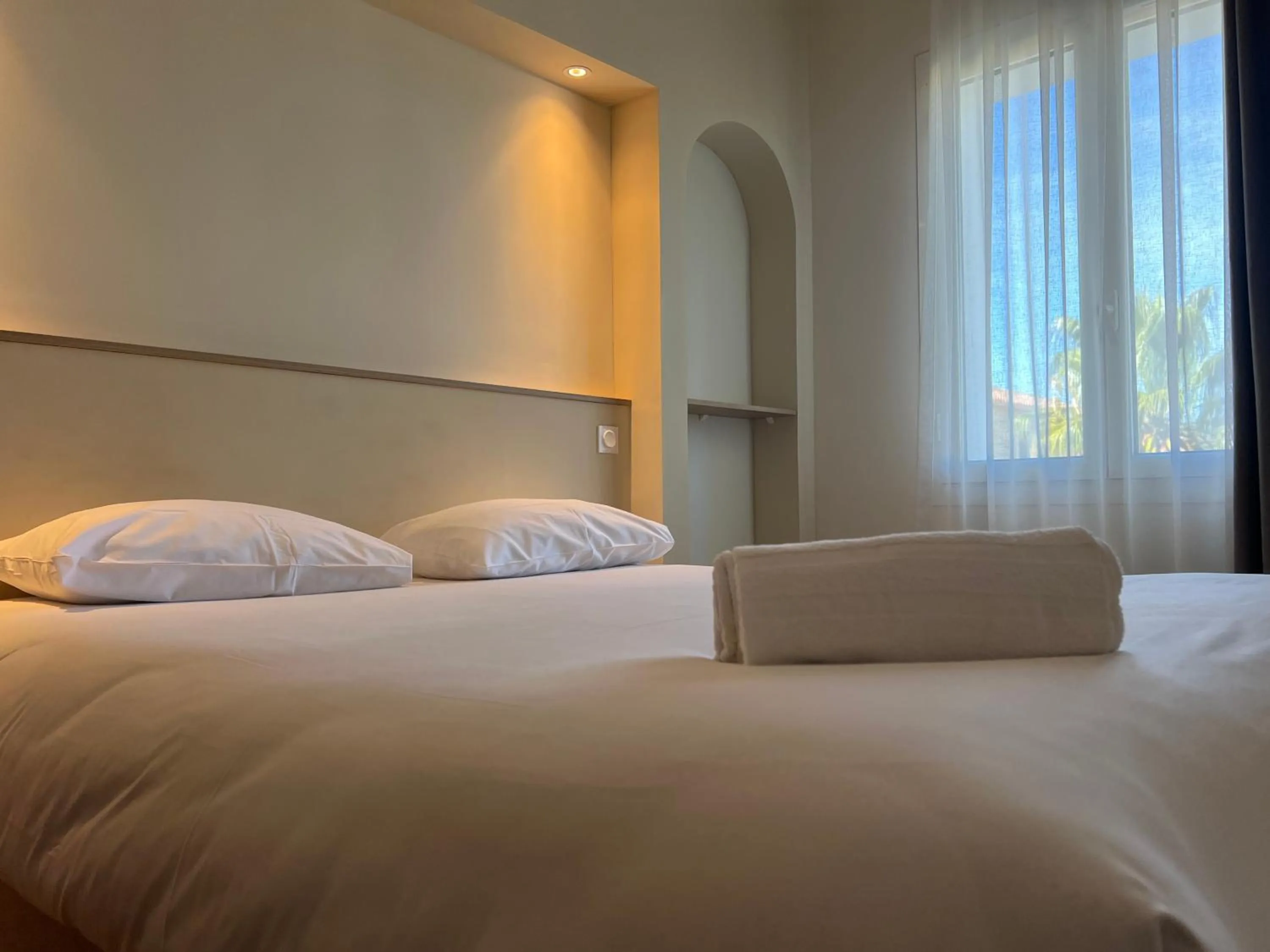 Bed in Adonis Sanary Grand Hôtel des Bains