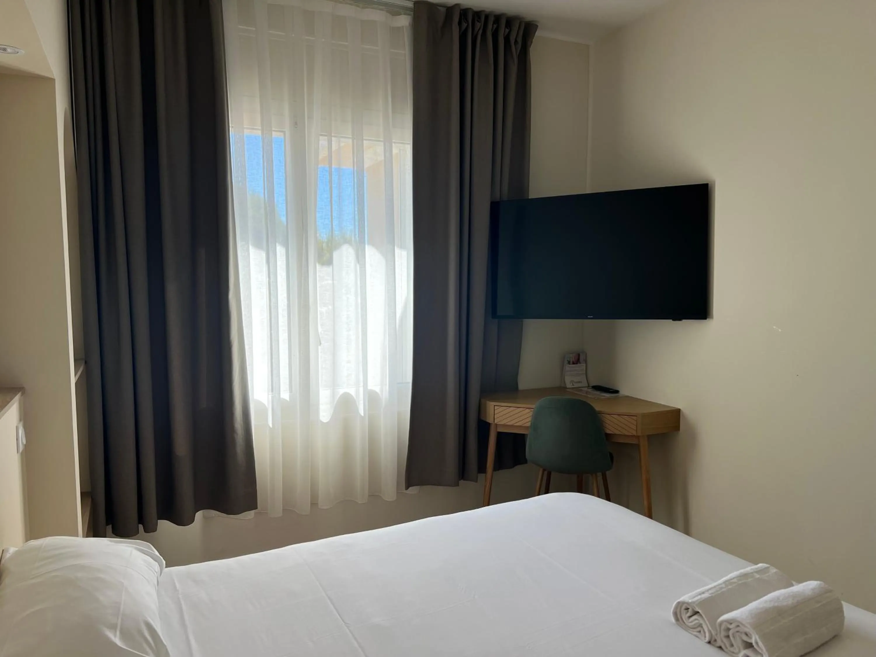 Bed in Adonis Sanary Grand Hôtel des Bains