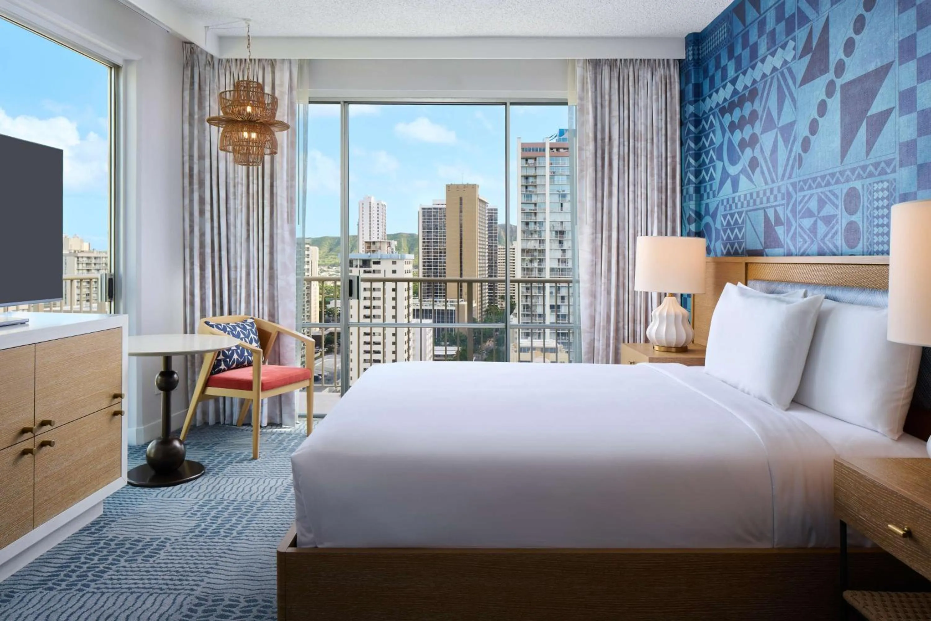 Bedroom, Bed in OUTRIGGER Waikiki Paradise Hotel