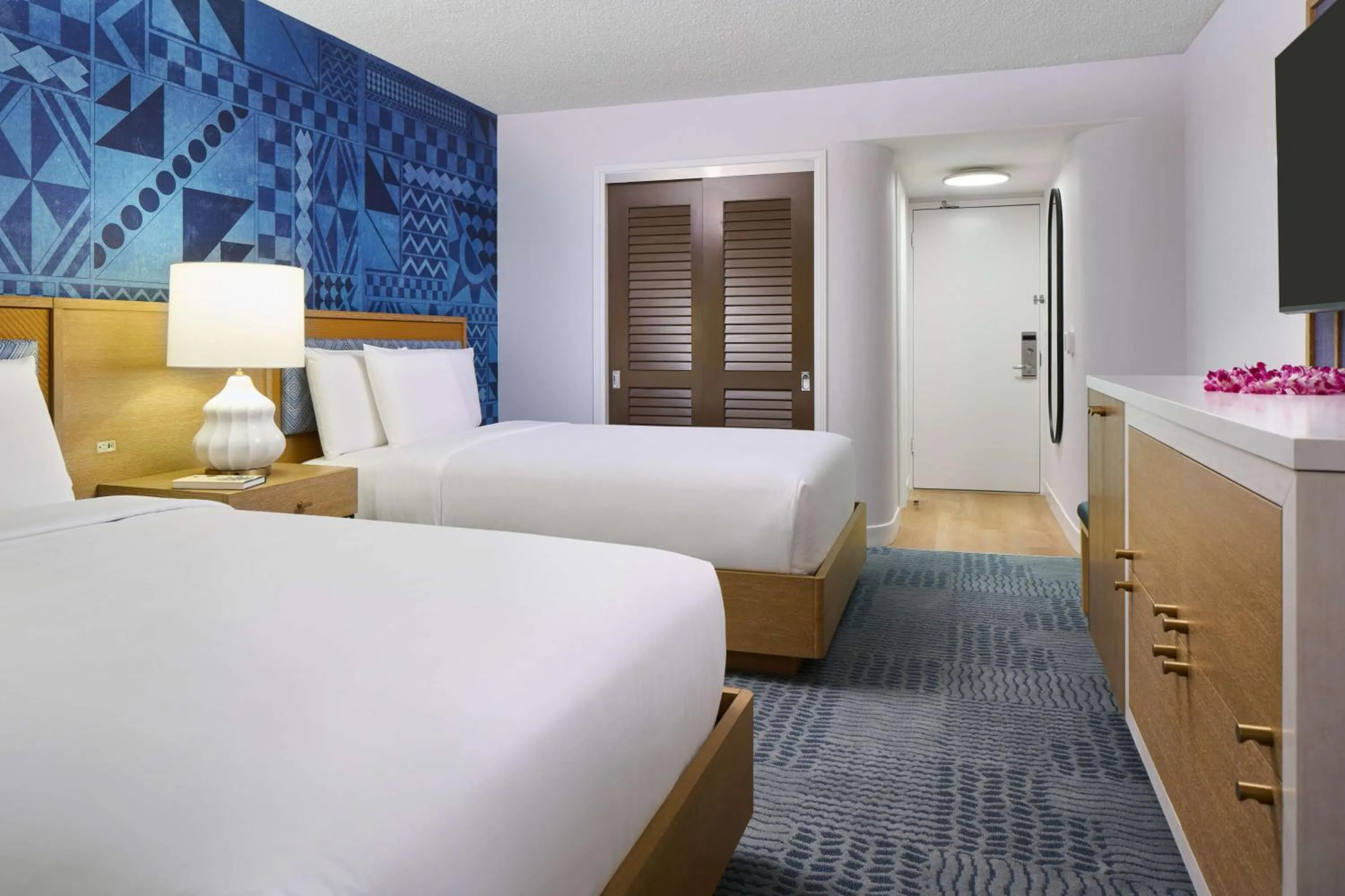 Bedroom, Bed in OUTRIGGER Waikiki Paradise Hotel