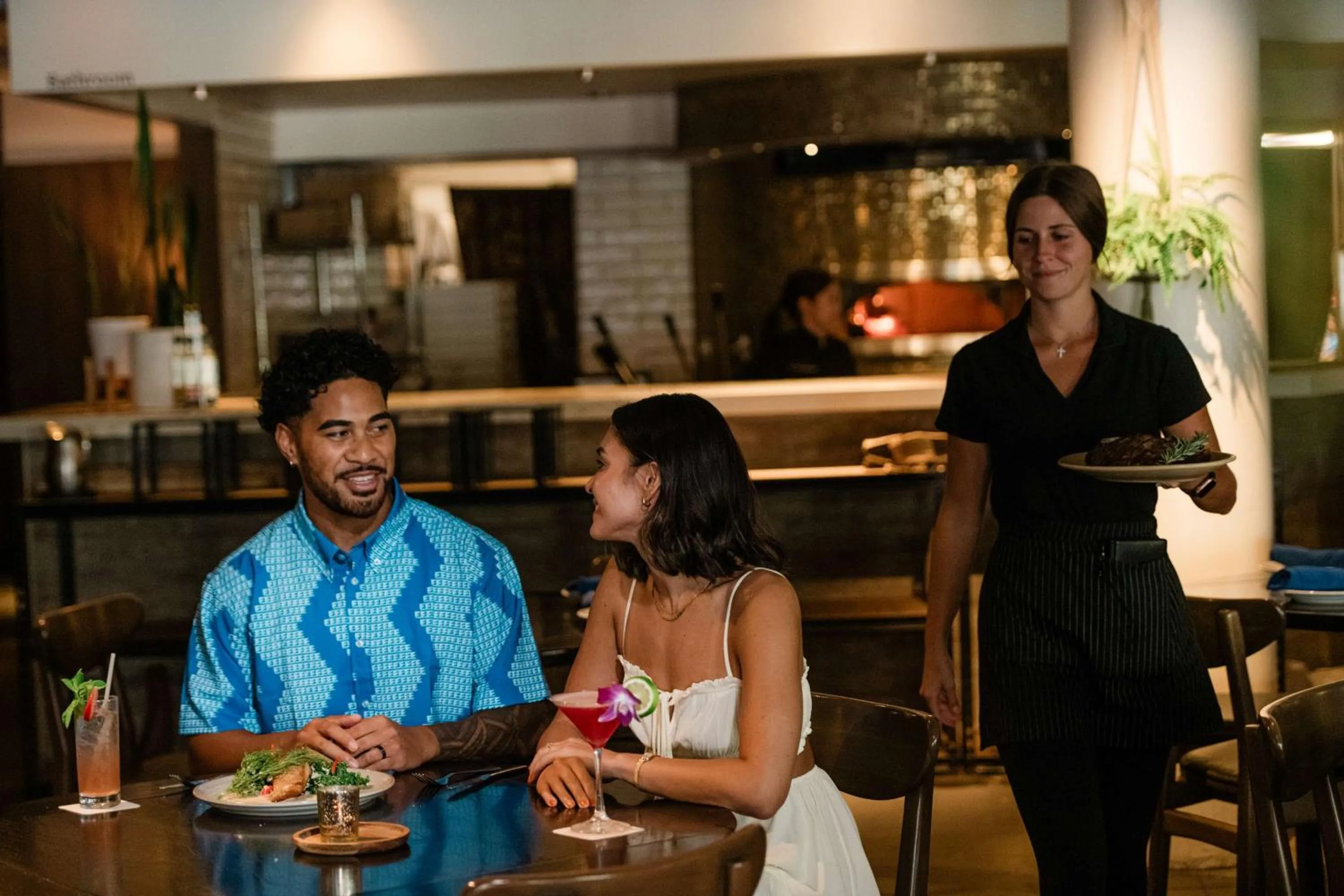 Restaurant/places to eat in OUTRIGGER Waikiki Paradise Hotel