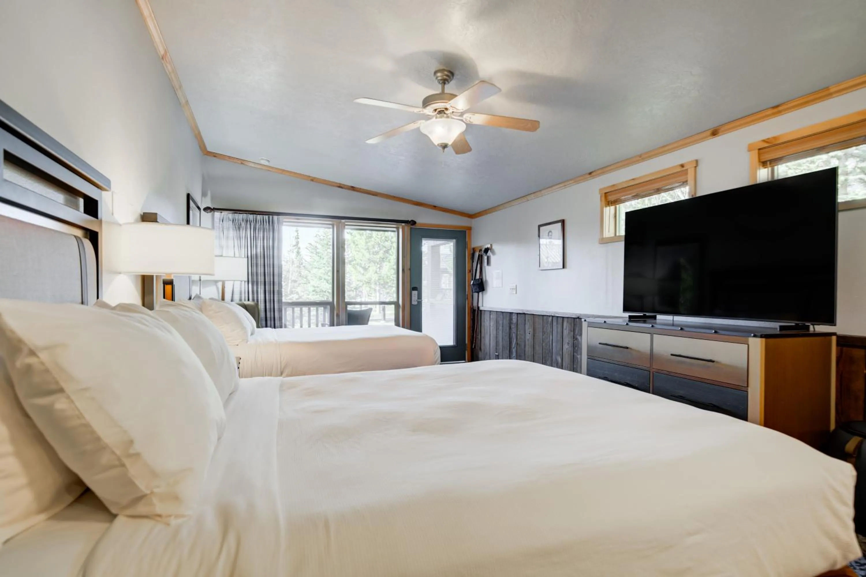 Bed in Explorer Cabins at Yellowstone