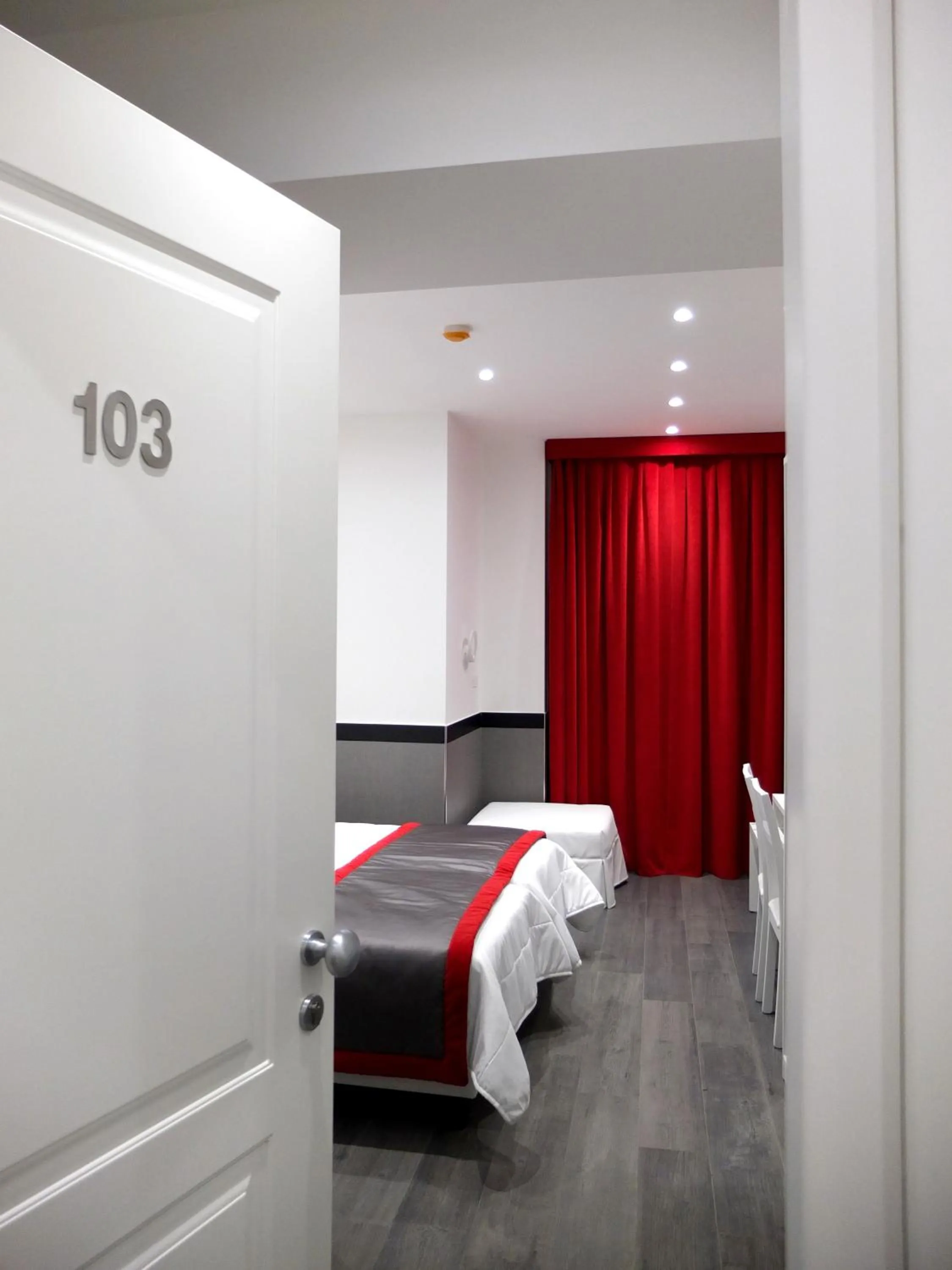 Bed in ASTORIA GOLDEN GATE