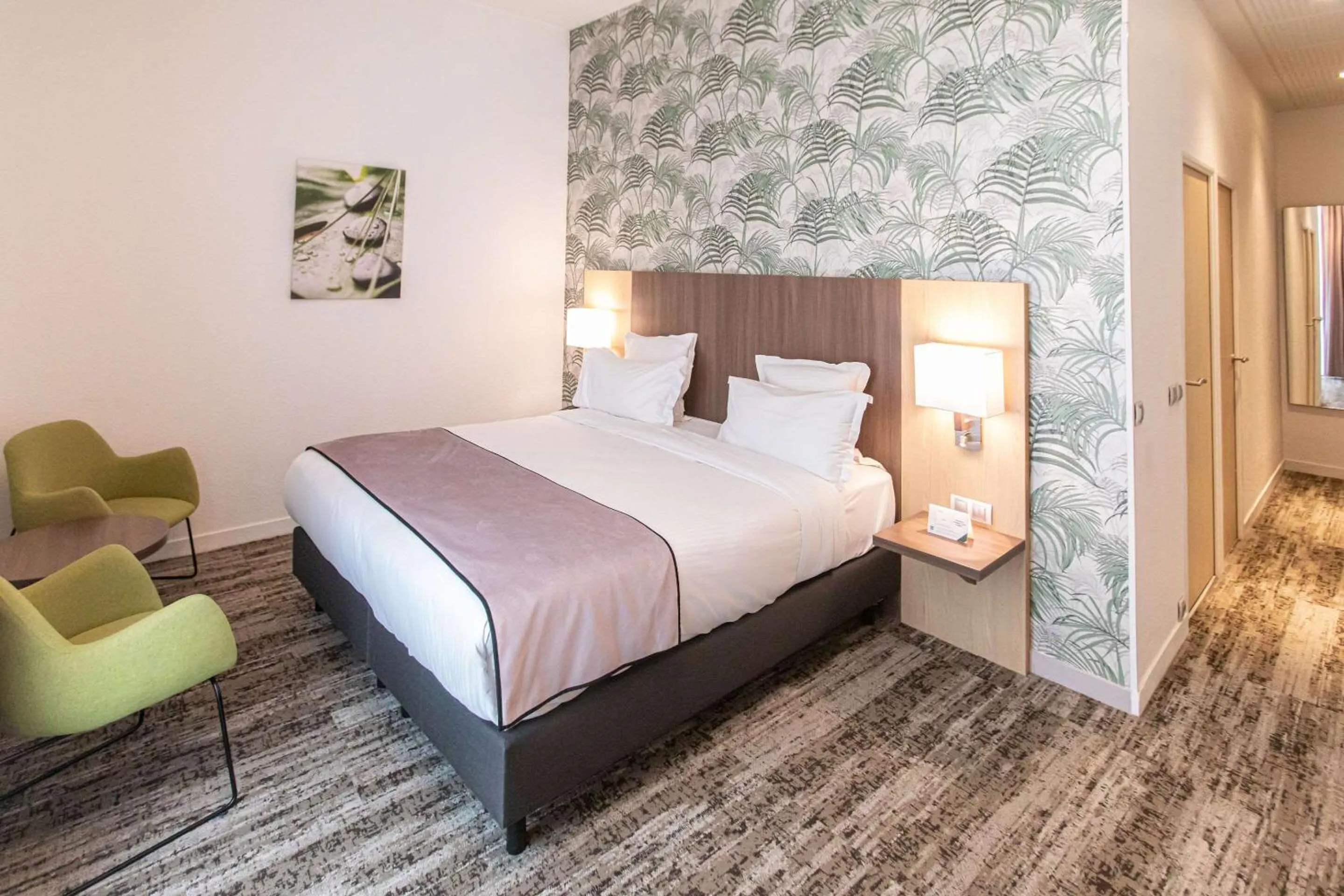 Bedroom, Bed in Quality Hotel Bordeaux Centre