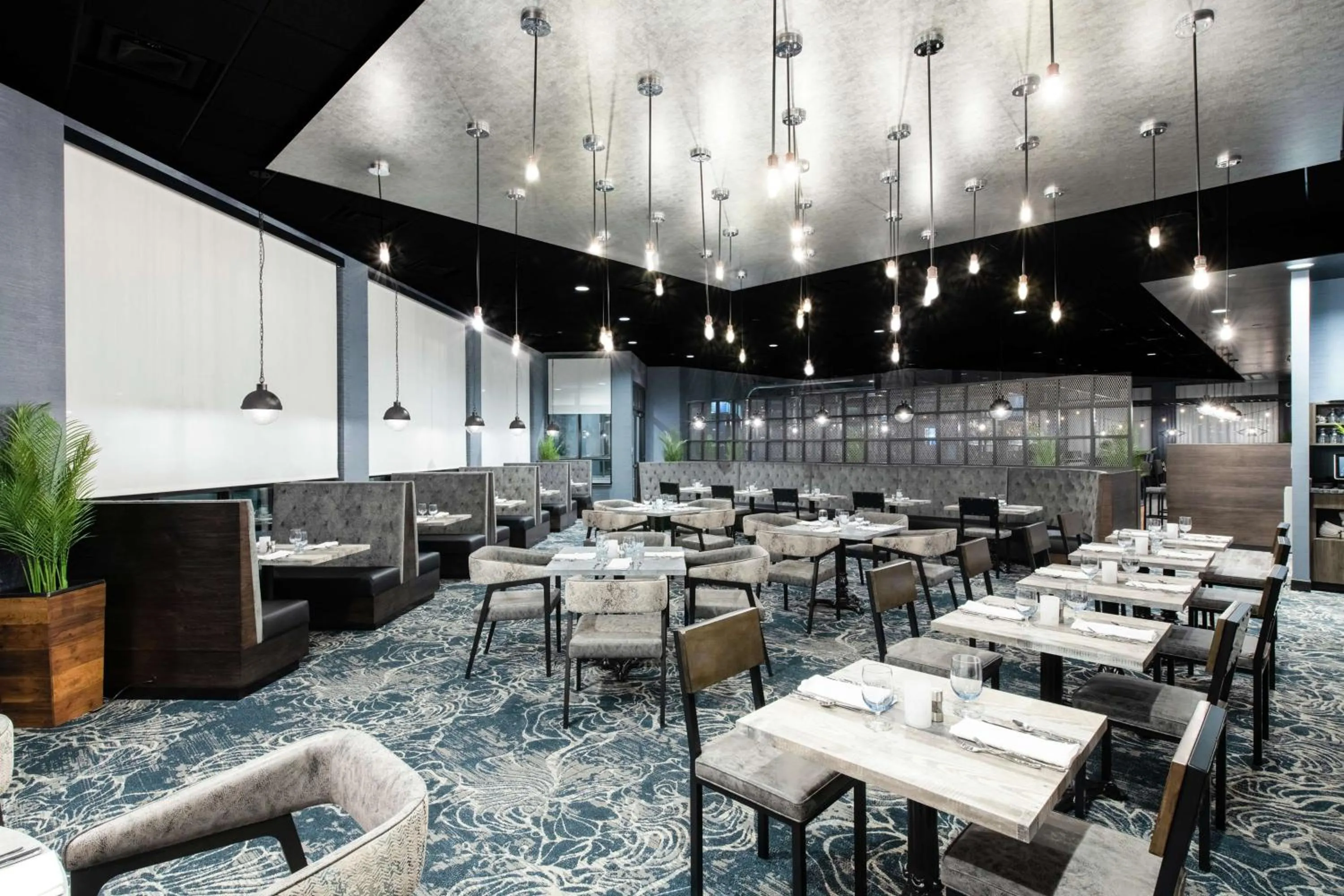 Restaurant/places to eat in Hilton Garden Inn Pittsburgh Area Beaver Valley, Pa