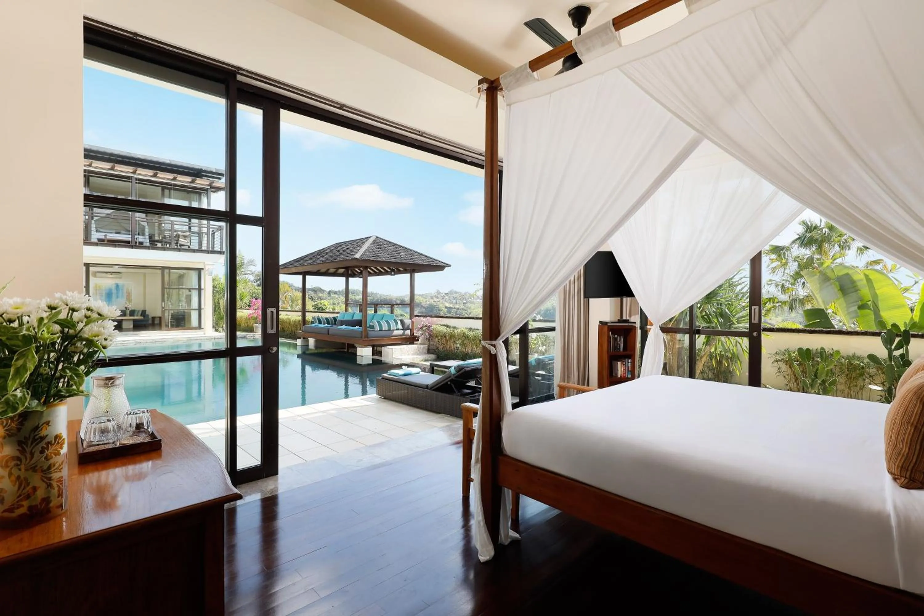 Bed in Villa Jamalu by Nakula