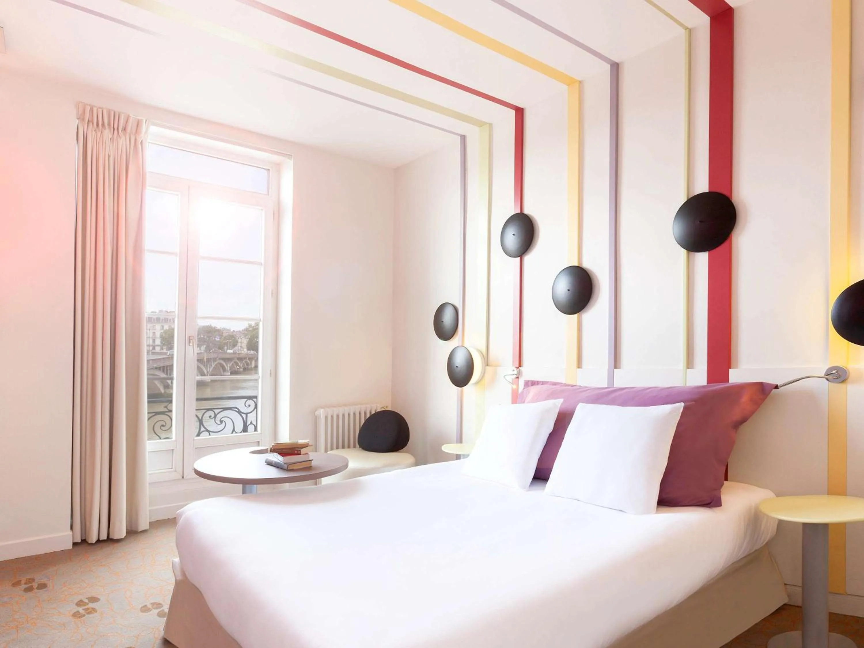 Photo of the whole room, Bed in ibis Styles Bayonne