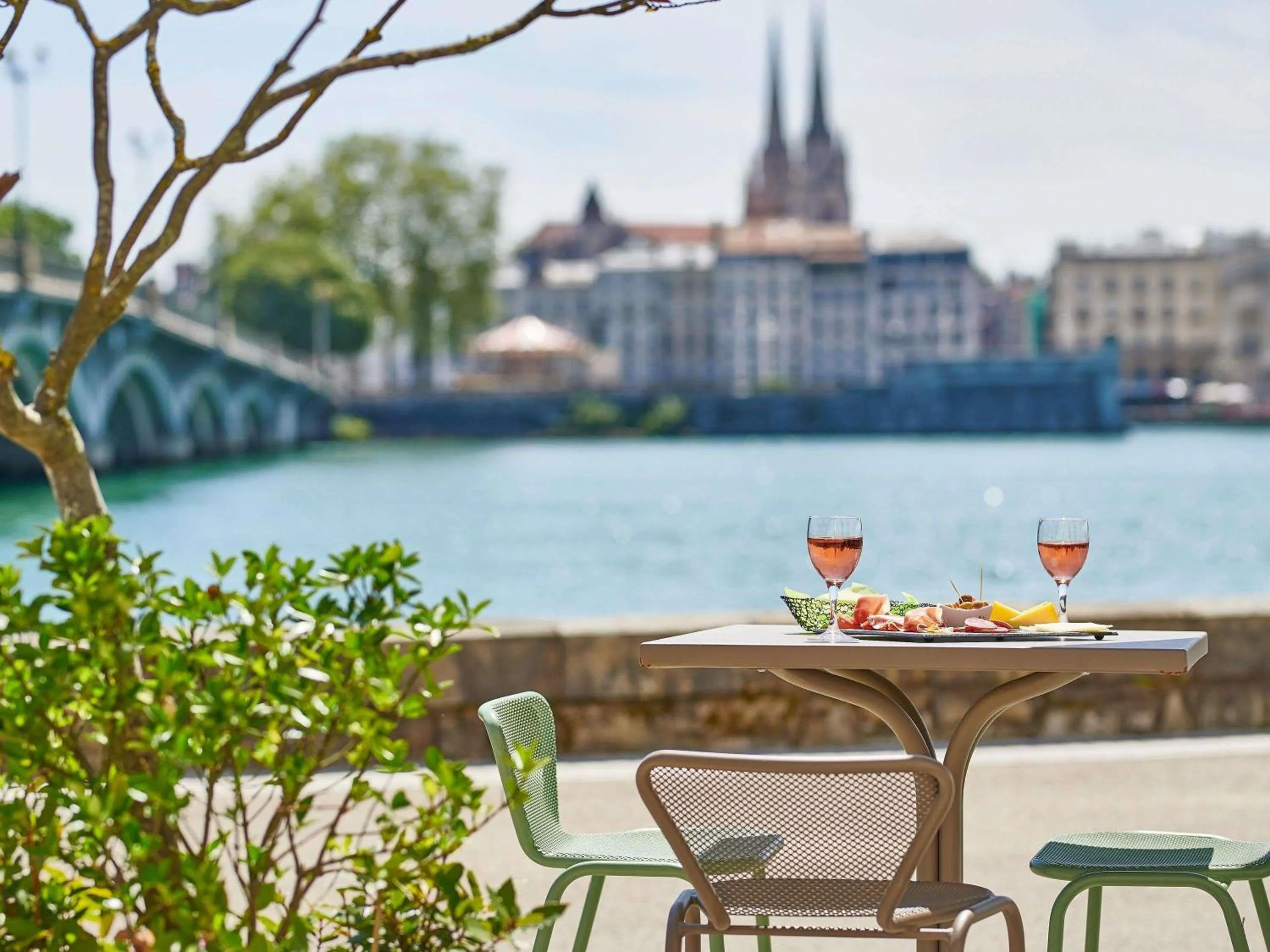 Property building in ibis Styles Bayonne