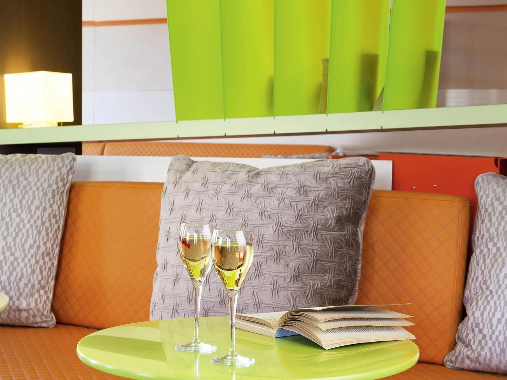 Lounge or bar in ibis Styles Bayonne
