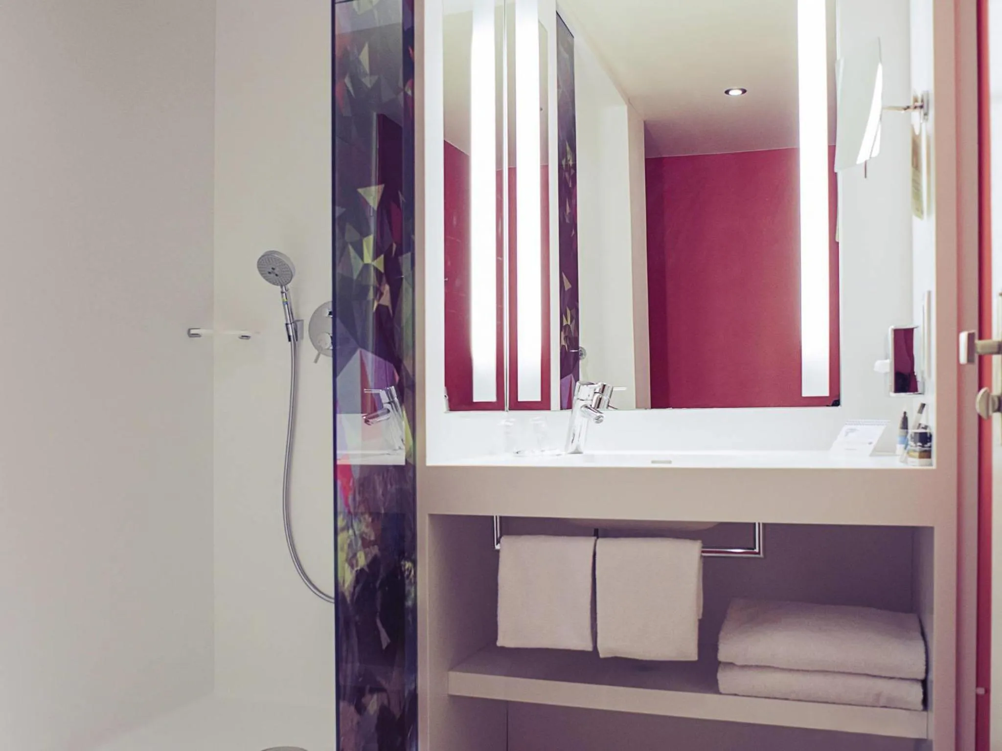 Bedroom in Mercure Lille Marcq en Baroeul