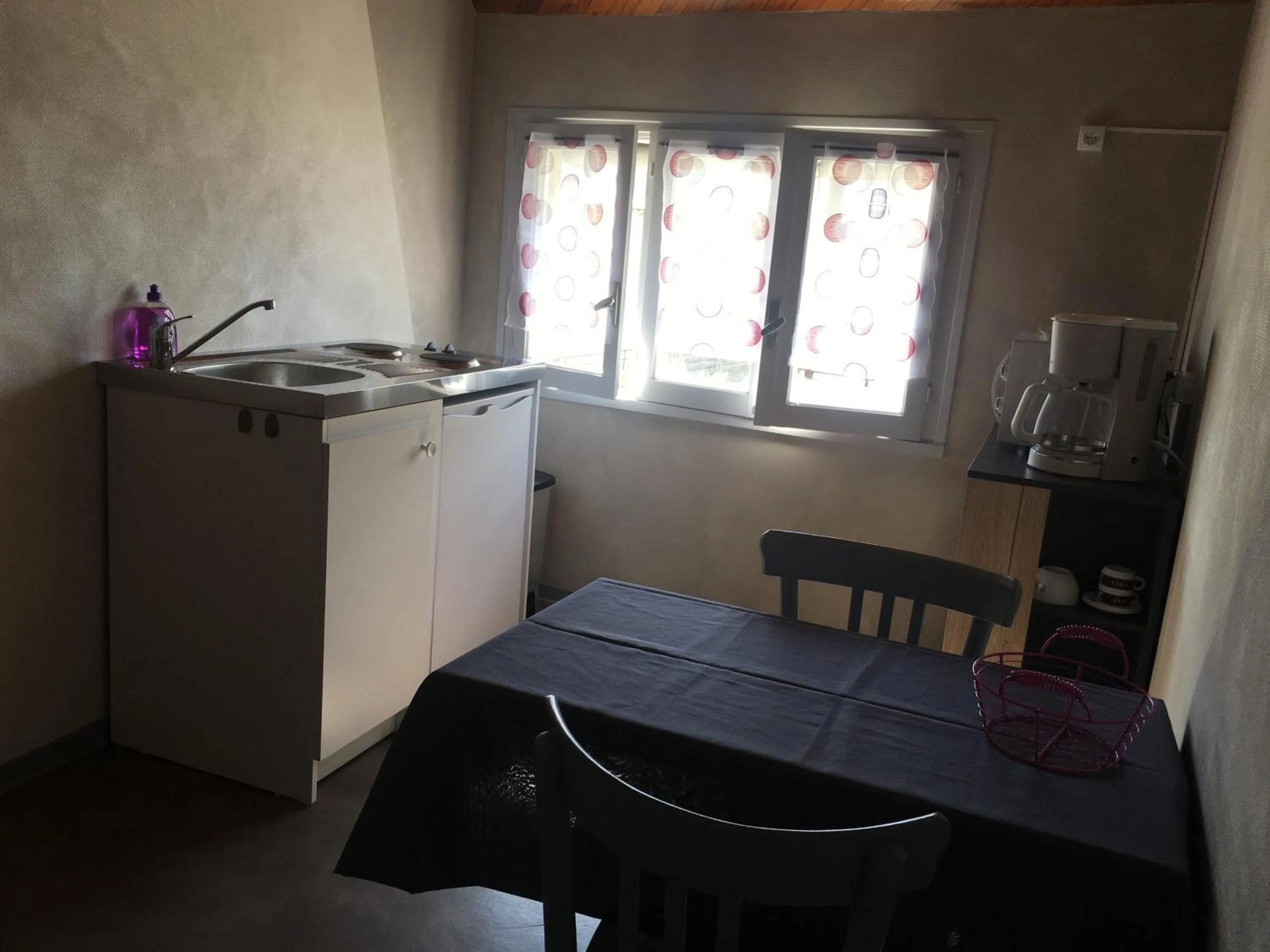 AUX PORTES D'AUBRAC studio 2 personnes