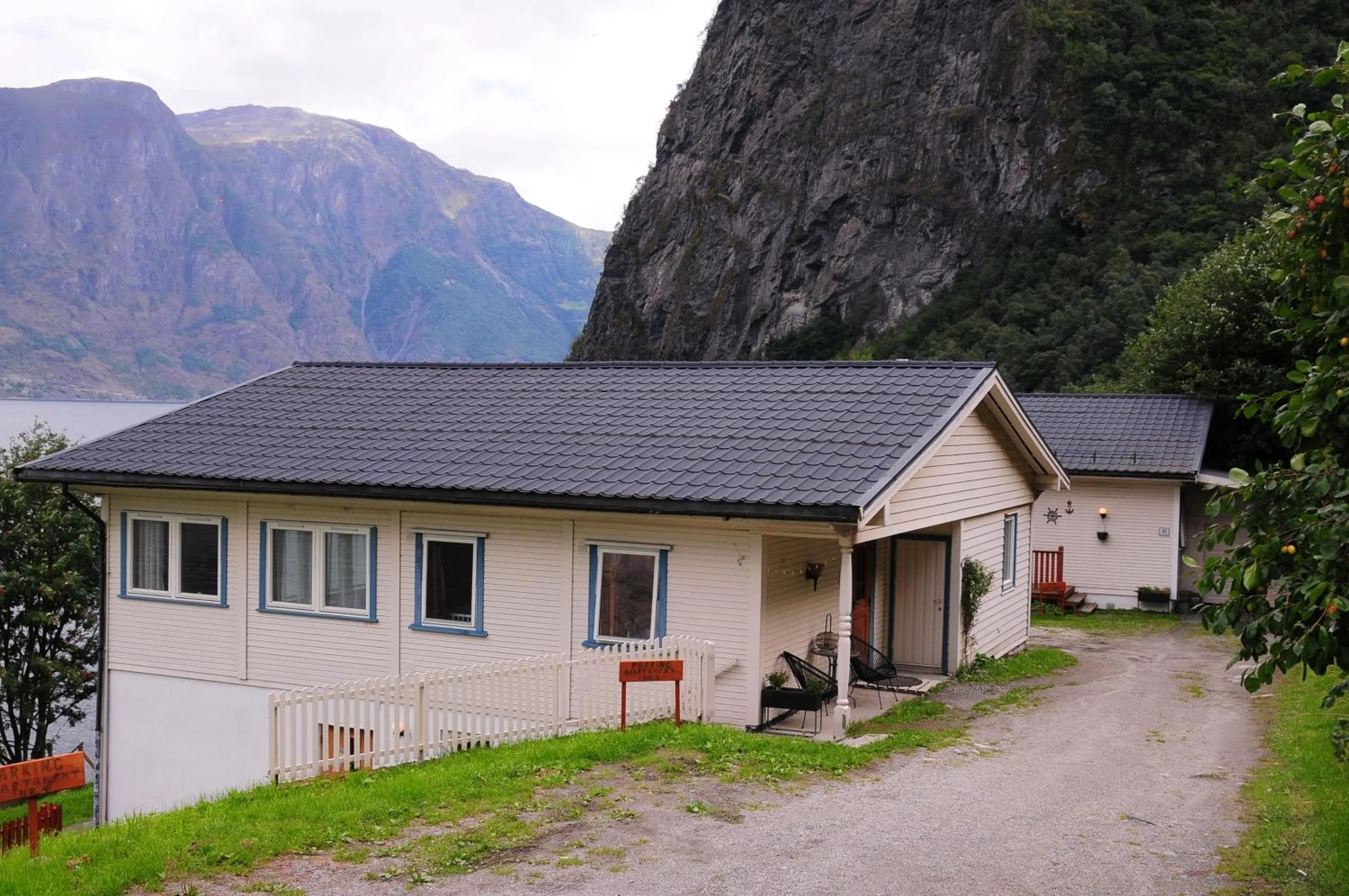Property building in Visit Undredal