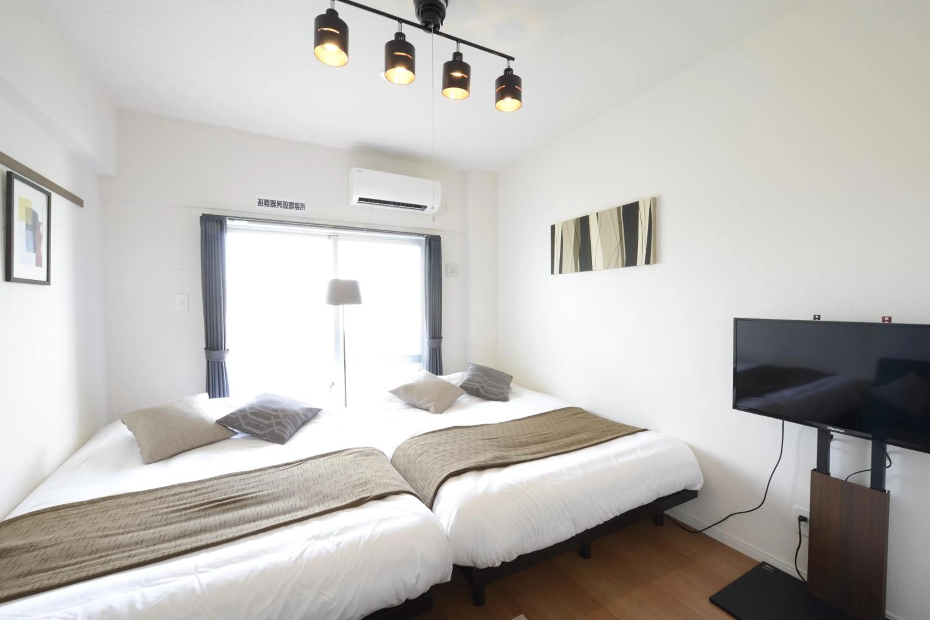 Photo of the whole room, Bed in Allstay GOYA