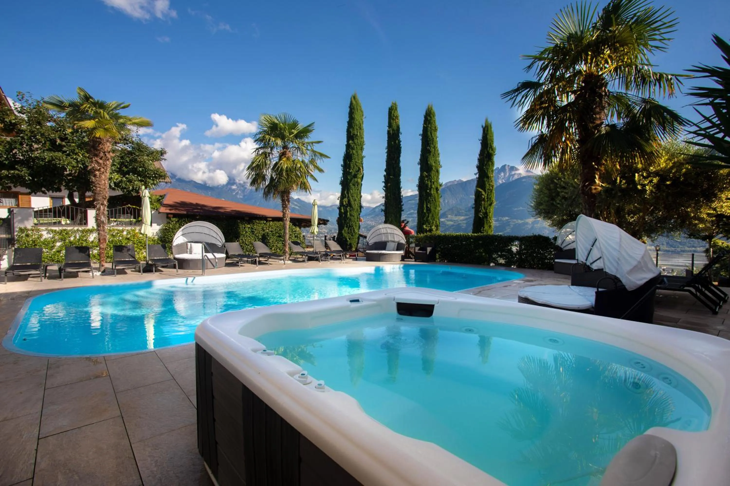 Swimming pool in Residence Untermösslhof