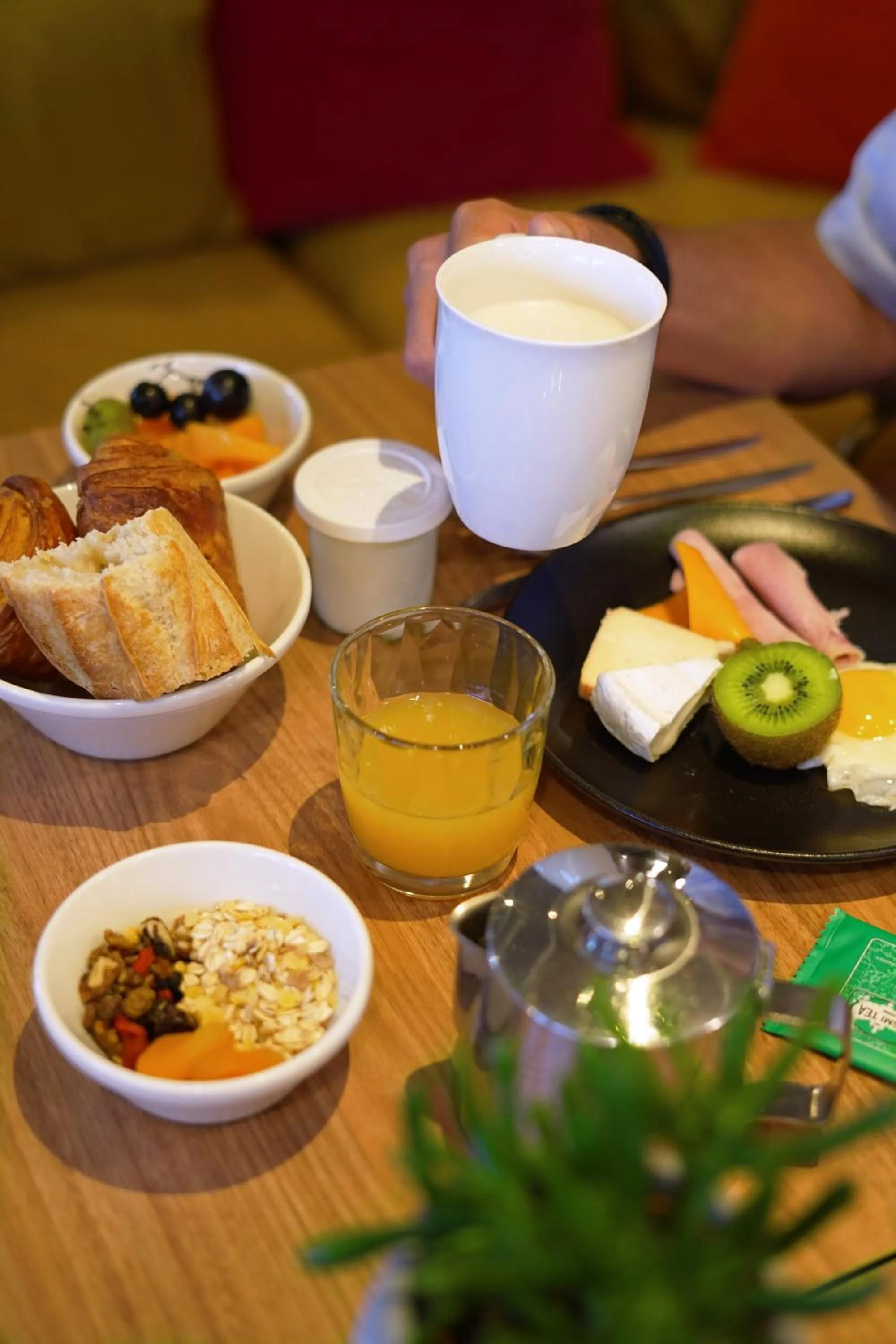 Breakfast in Best Western l'Atelier 117